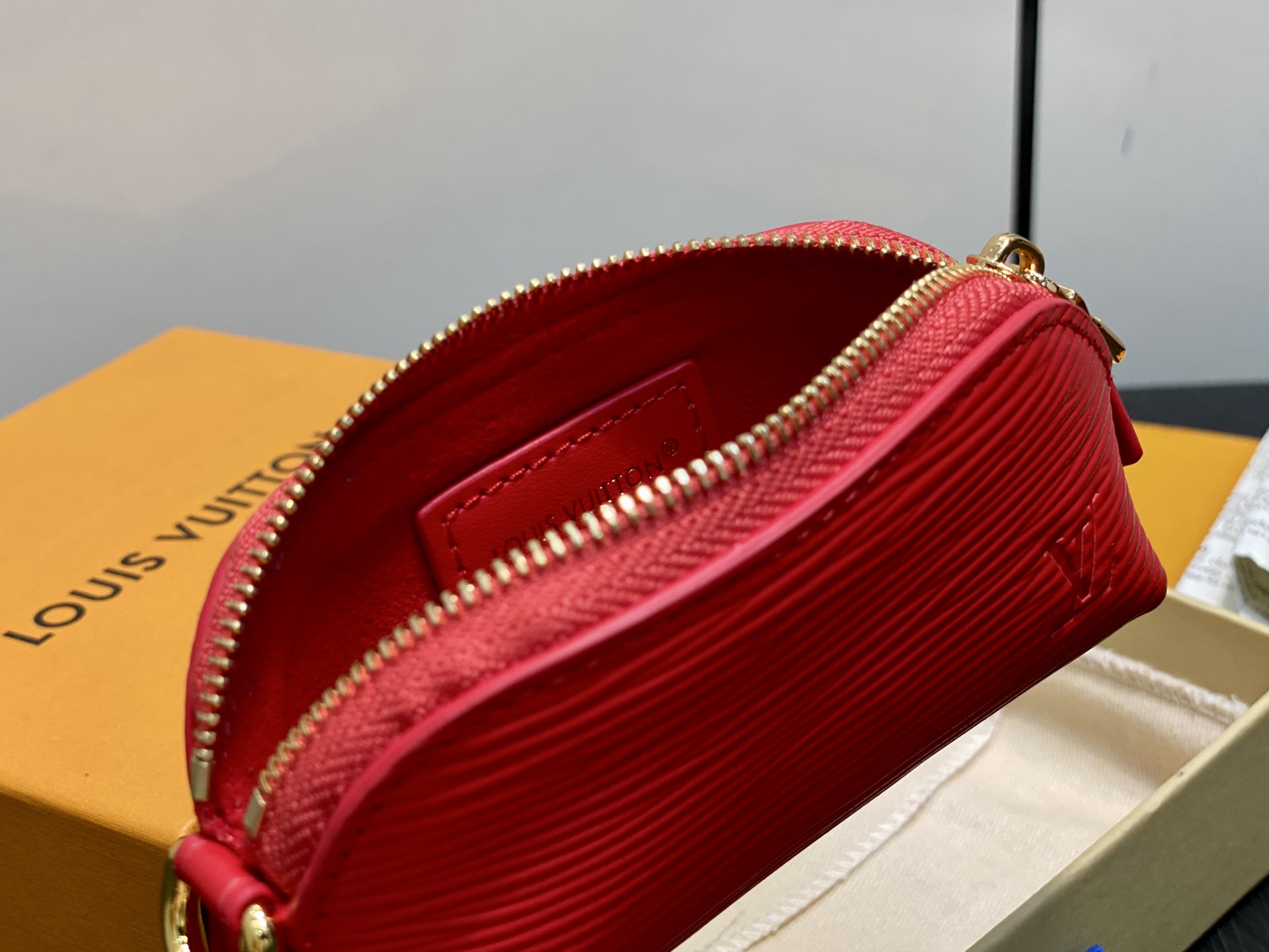 【顶级原单】M25687红色 链条口红包化妆包 当季新款 LIPSTICK 化妆包 Lipstick 化