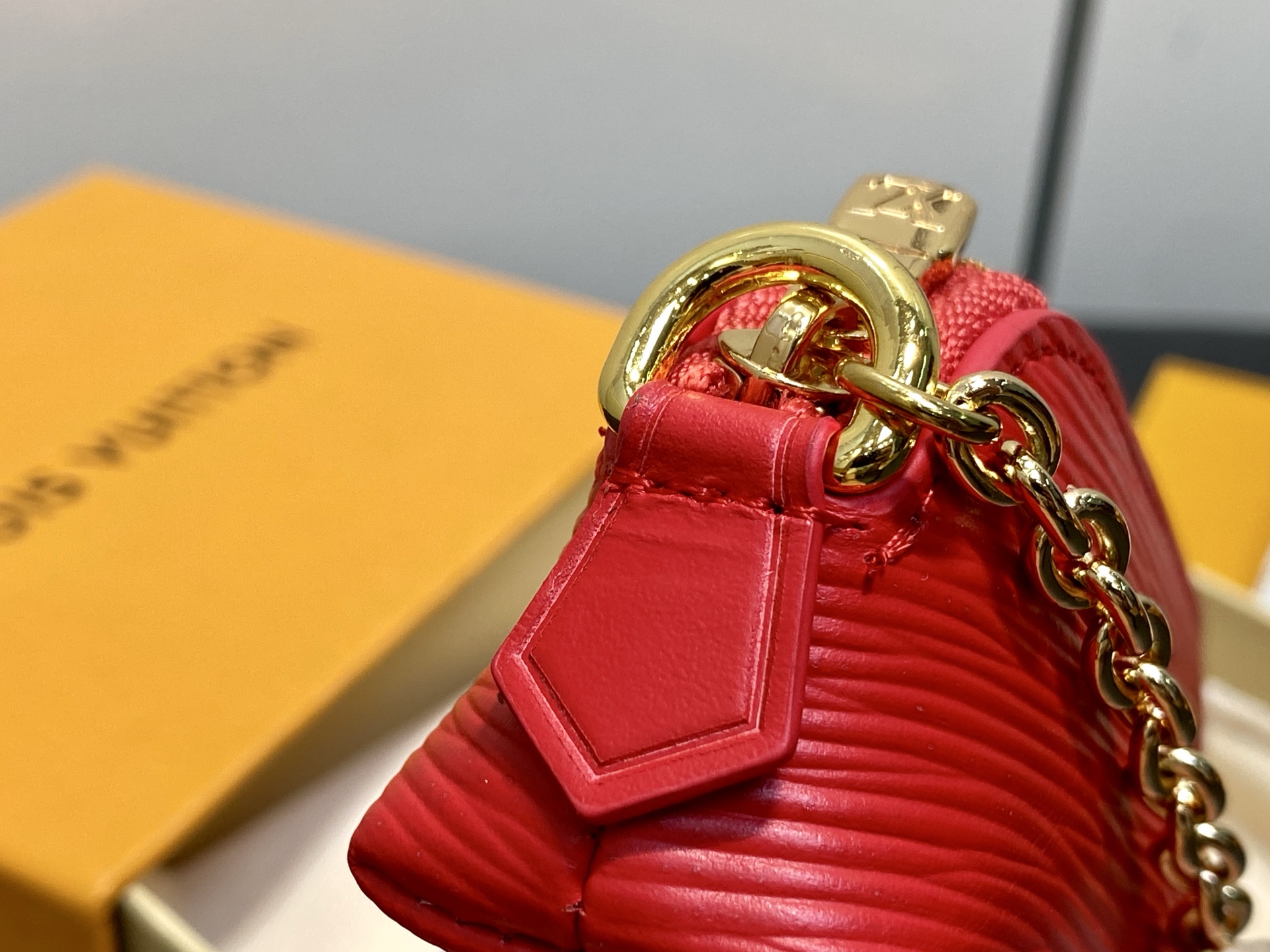 【顶级原单】M25687红色 链条口红包化妆包 当季新款 LIPSTICK 化妆包 Lipstick 化