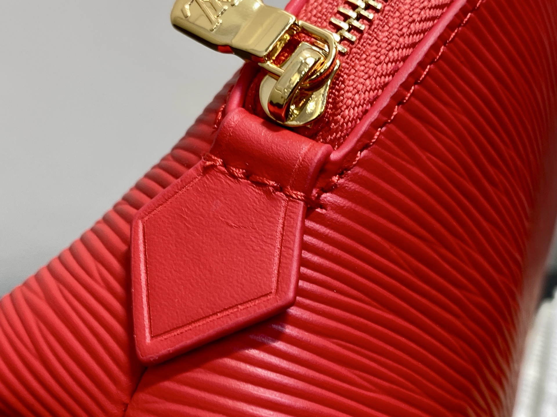 【顶级原单】M15197红色 水波纹化妆包 当季新款 POCHETTE COSMÉTIQUE 小号化妆包