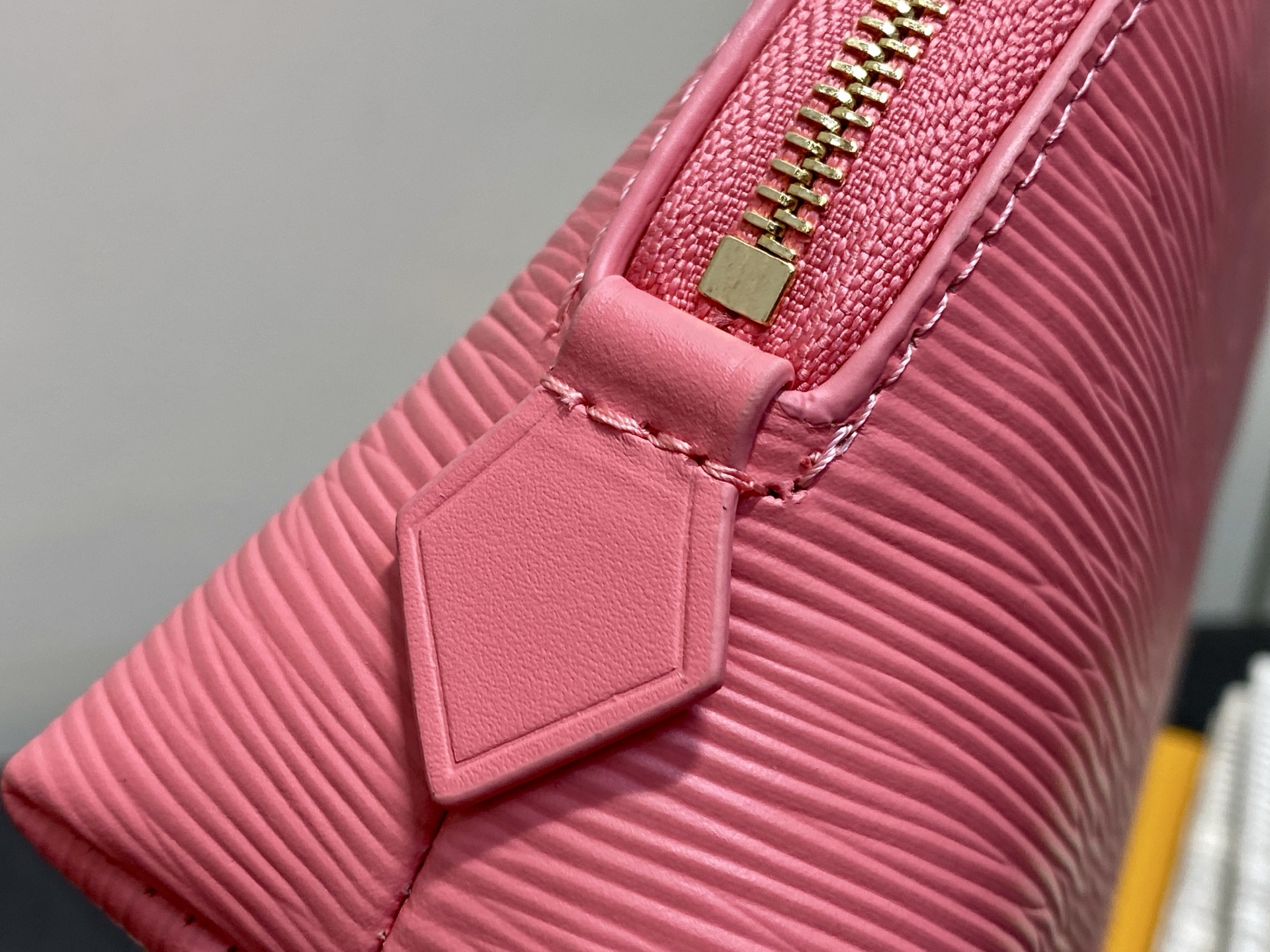 【顶级原单】M15198粉色 水波纹化妆包 当季新款 POCHETTE COSMÉTIQUE 小号化妆包