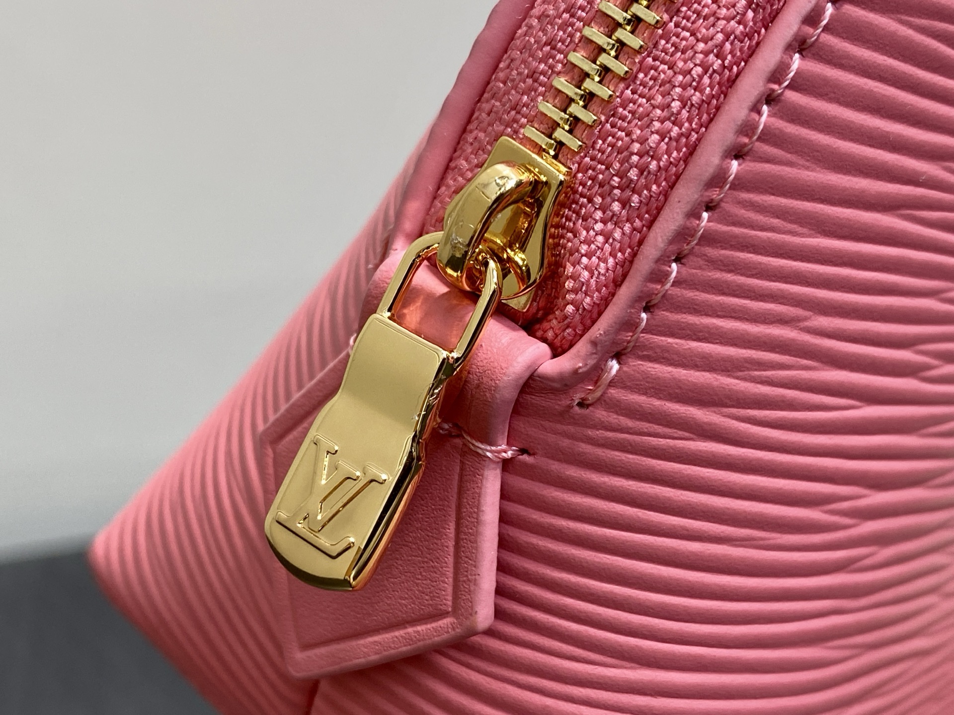 【顶级原单】M15198粉色 水波纹化妆包 当季新款 POCHETTE COSMÉTIQUE 小号化妆包