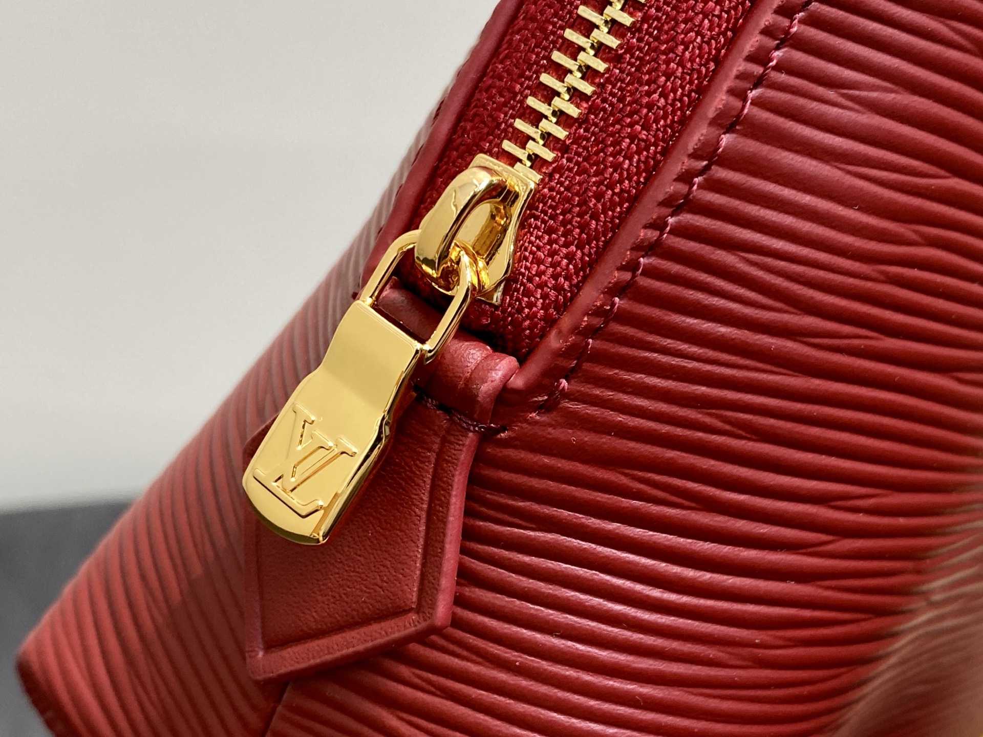 【顶级原单】M15201紫红色 水波纹化妆包 当季新款 POCHETTE COSMÉTIQUE 中号化妆