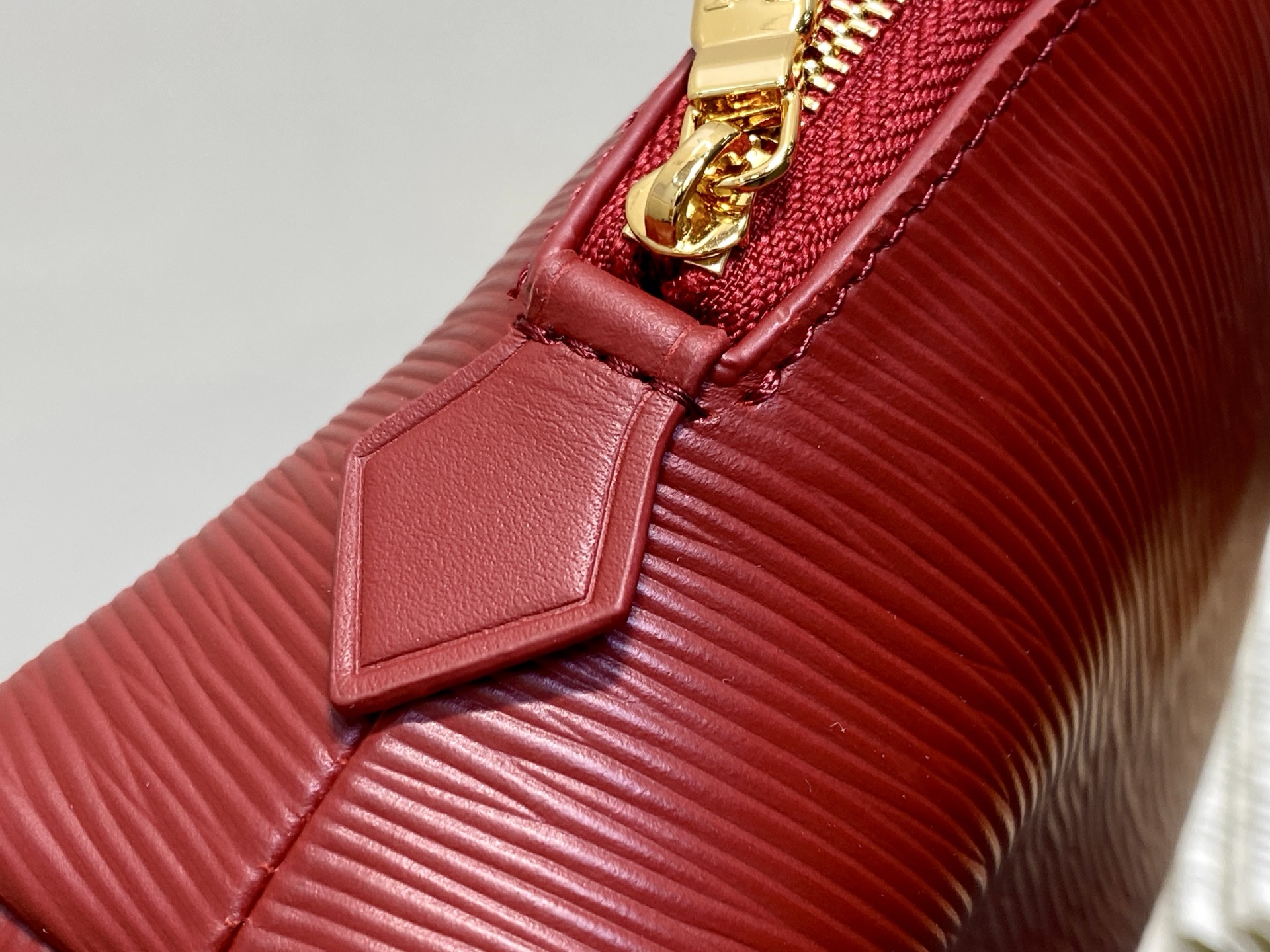 【顶级原单】M15201紫红色 水波纹化妆包 当季新款 POCHETTE COSMÉTIQUE 中号化妆