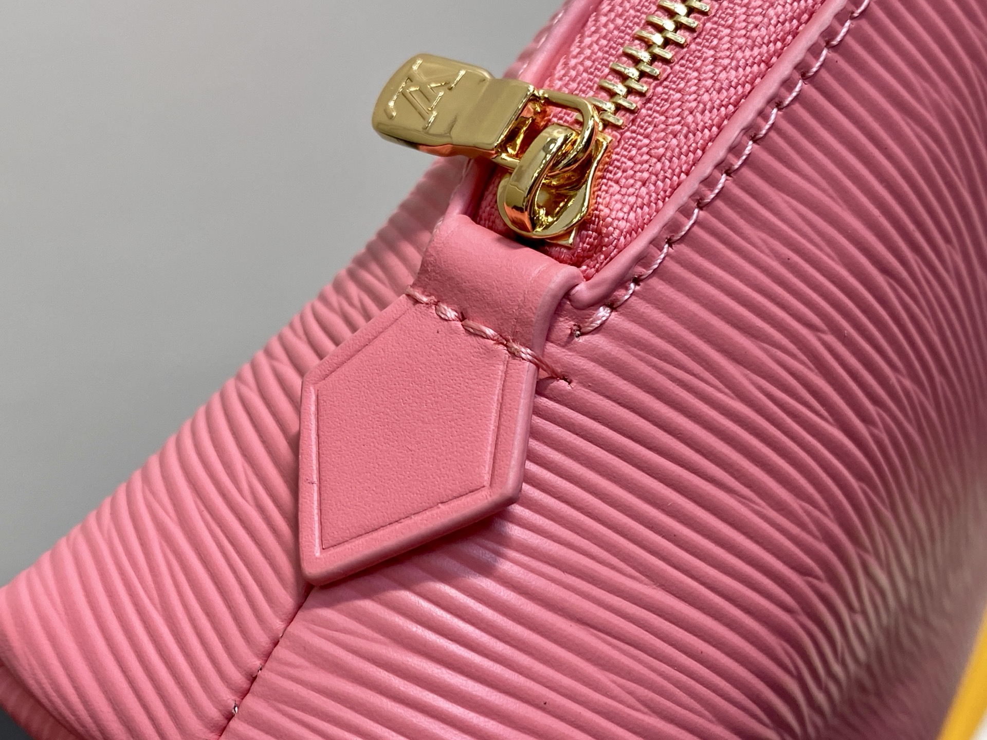 【顶级原单】M15198粉色 水波纹化妆包 当季新款 POCHETTE COSMÉTIQUE 中号化妆包