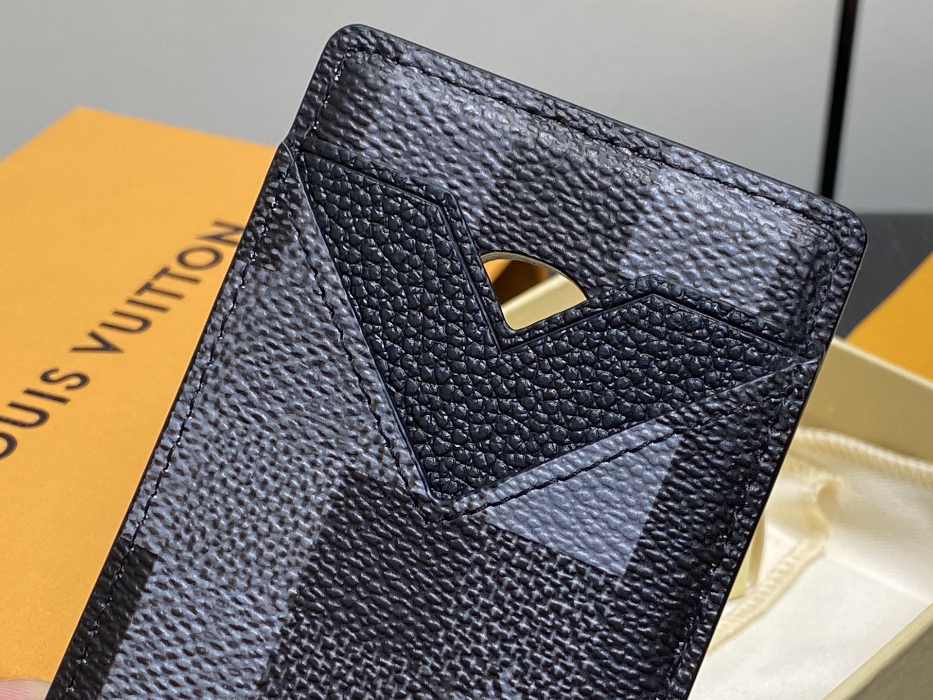 【顶级原单】M15097黑格马赛克 磁吸手机卡夹 本款 Magnet 卡夹取材品牌经典 Monogram