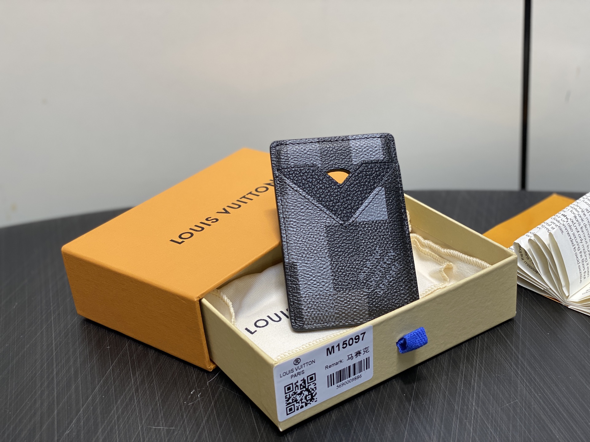 【顶级原单】M15097黑格马赛克 磁吸手机卡夹 本款 Magnet 卡夹取材品牌经典 Monogram