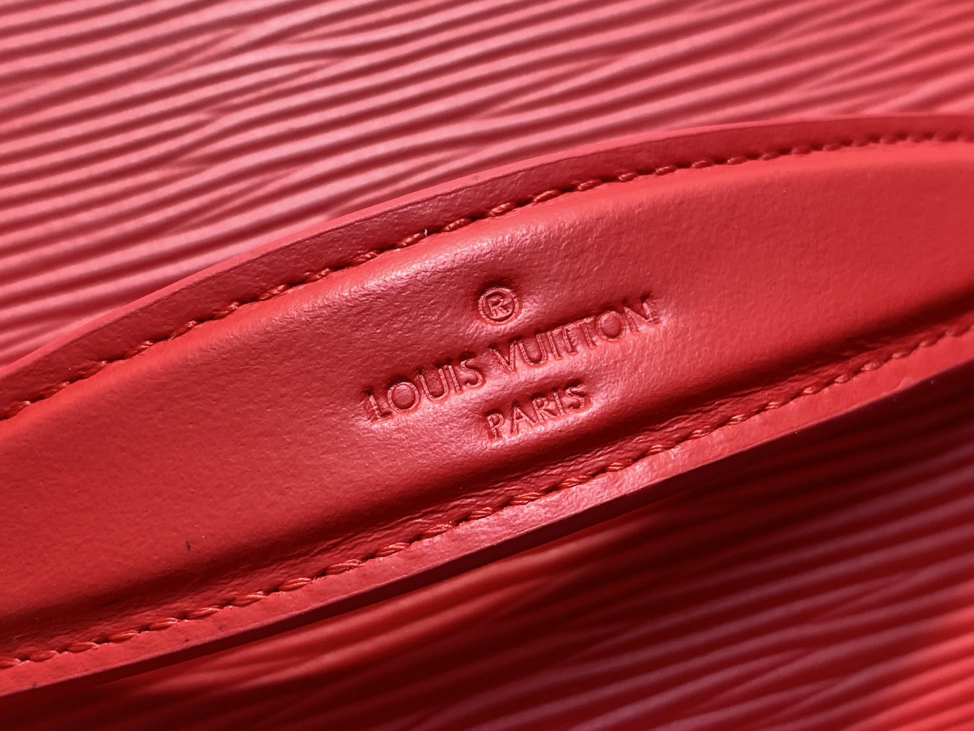 【顶级原单】M15191红色 水波纹化妆包 当季新款 NICE 迷你化妆包 本款 Nice 迷你化妆包向