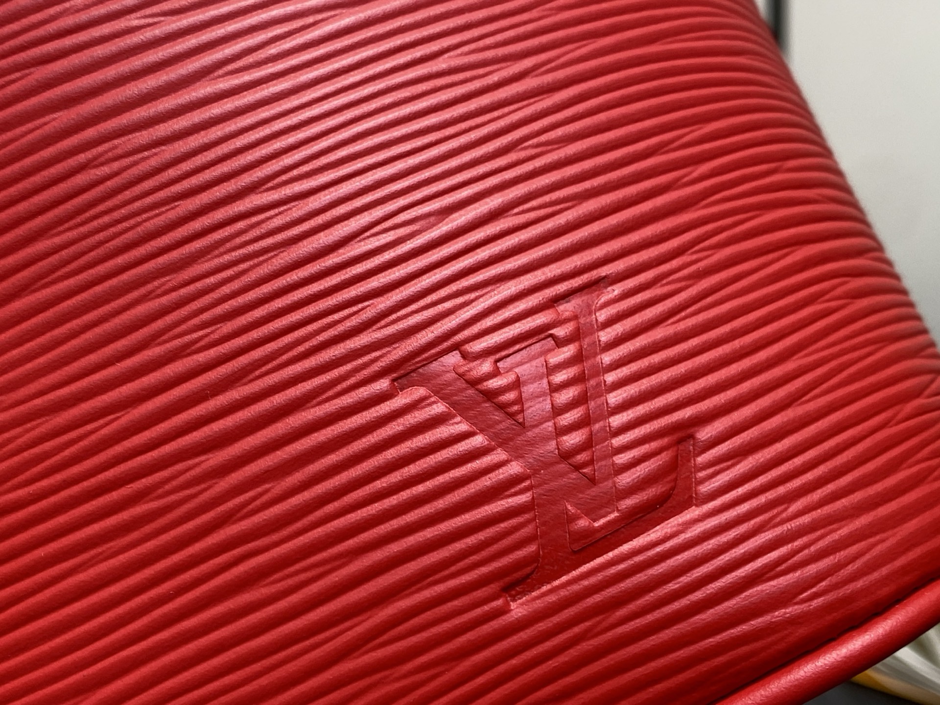 【顶级原单】M15191红色 水波纹化妆包 当季新款 NICE 迷你化妆包 本款 Nice 迷你化妆包向