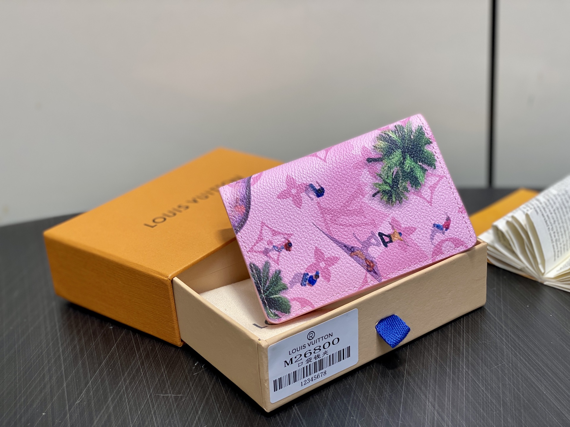 【顶级原单】M26800粉色 印花卡包钱包 EARLY ACCESS Lv nigo联名 Pocket 