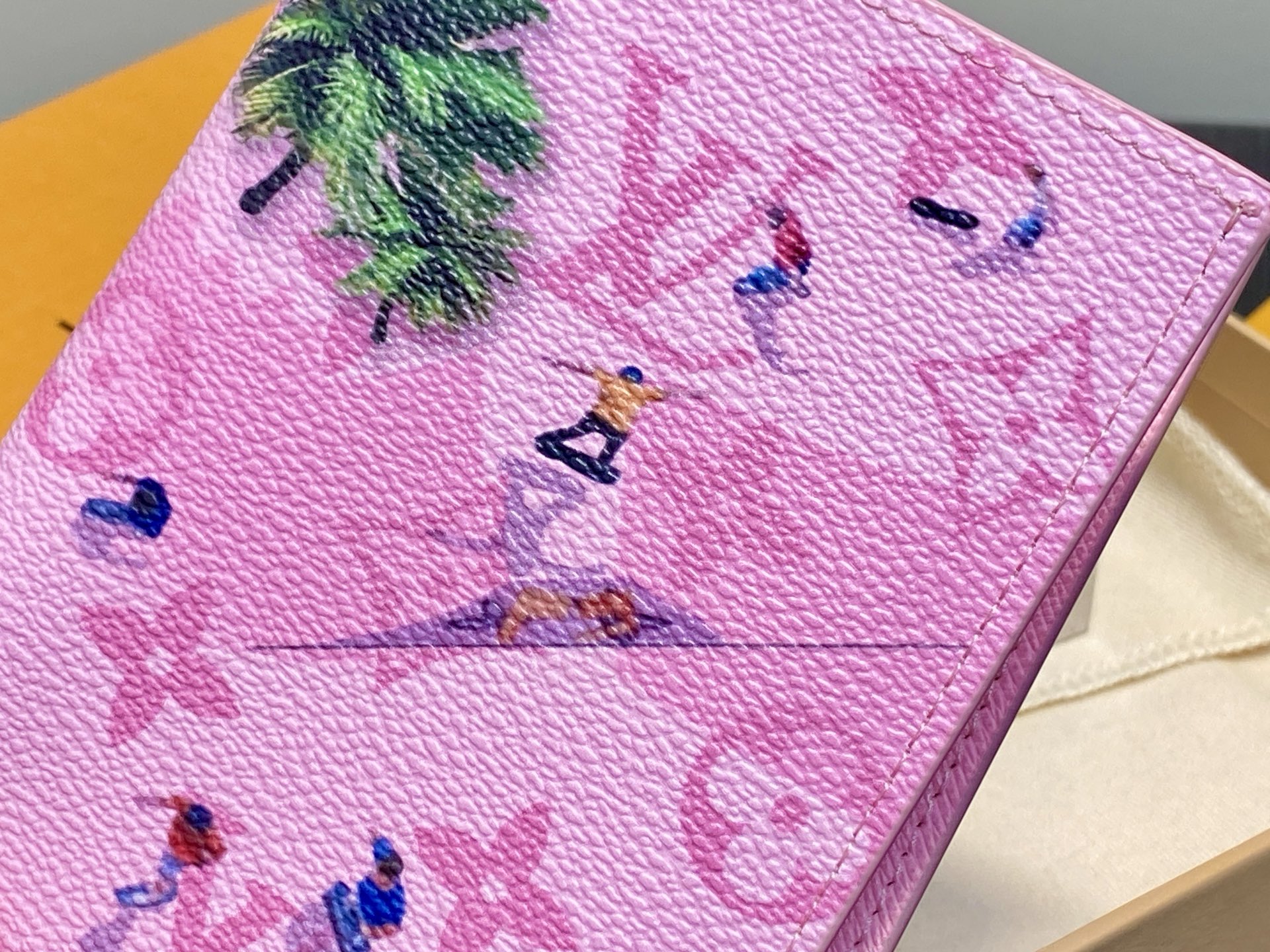 【顶级原单】M27229粉色 印花护照夹护照套 EARLY ACCESS Lv nigo联名 Passp