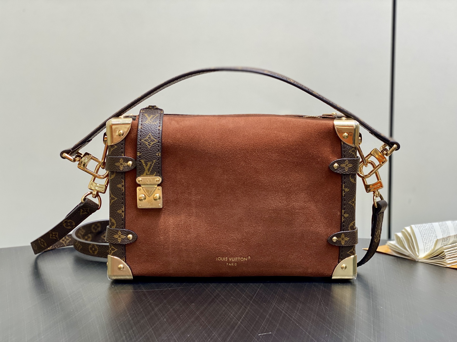 【顶级原单】N15072棕色 磨砂皮软盒子 SIDE TRUNK 中号手袋 本款 Side Trunk 