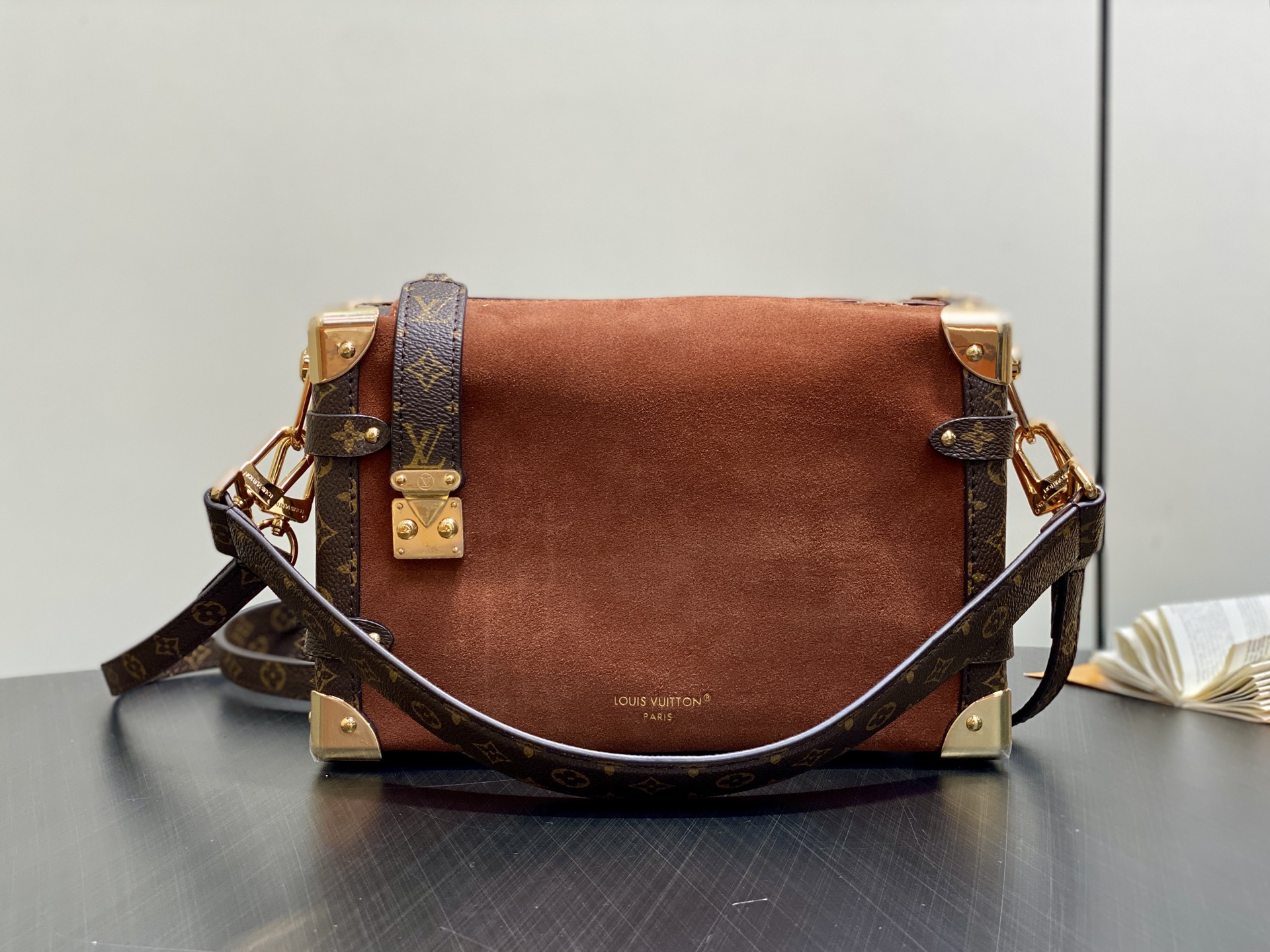 【顶级原单】N15072棕色 磨砂皮软盒子 SIDE TRUNK 中号手袋 本款 Side Trunk 