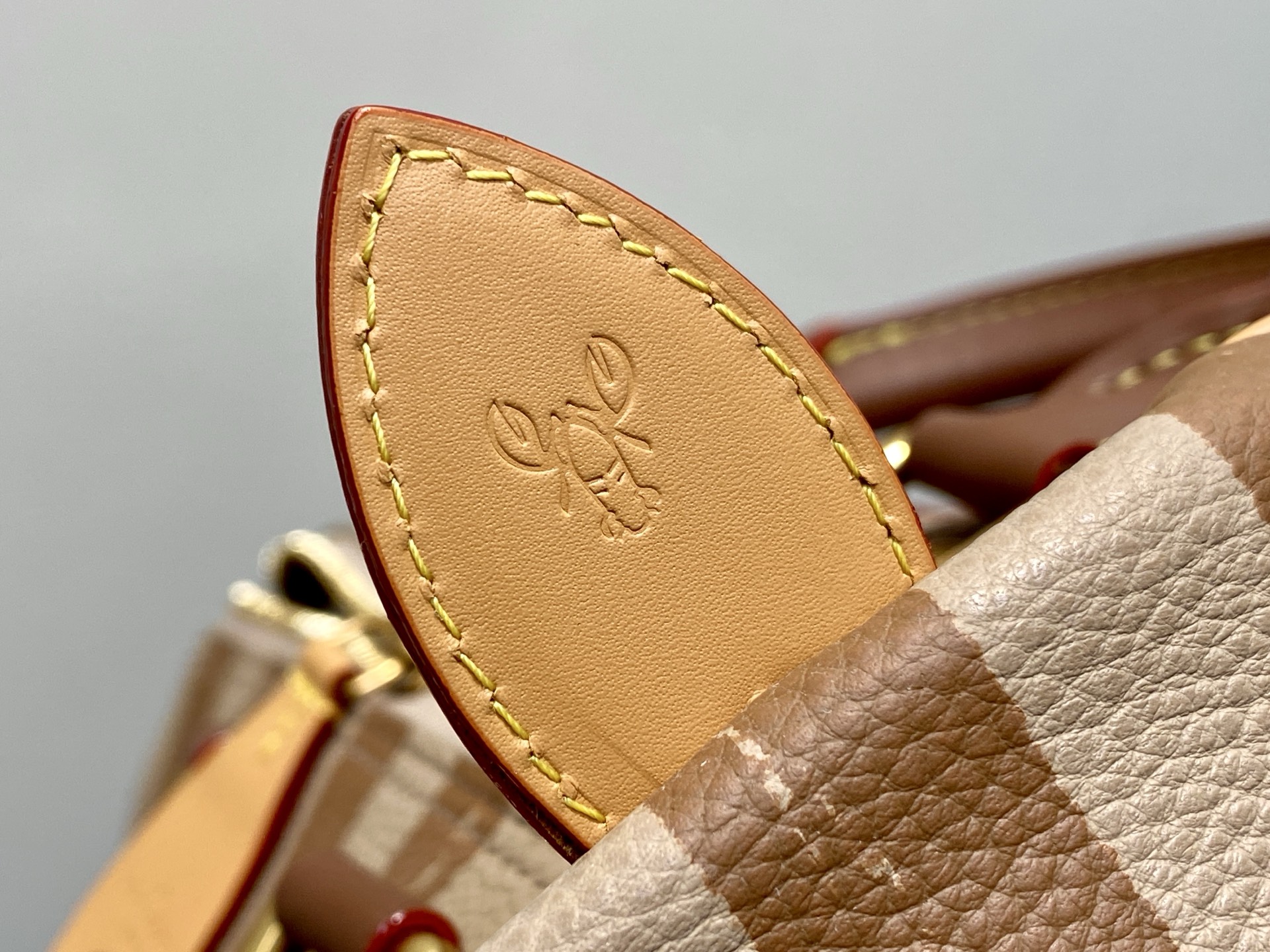 【顶级原单】M14064卡其条纹 全皮speedy枕头包 SPEEDY BANDOULIÈRE30 手袋