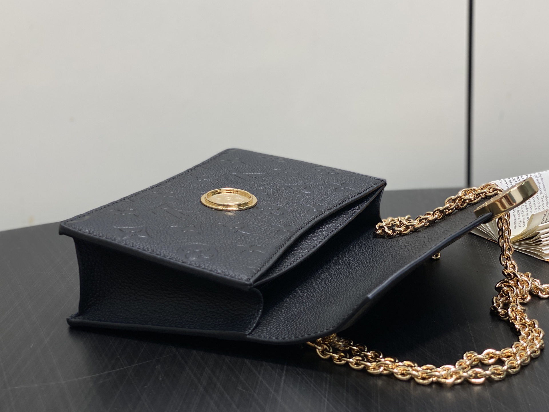 【顶级原单】M13569黑色 全皮压花链条信封包 Portefeuille chaîne Rosy 手袋