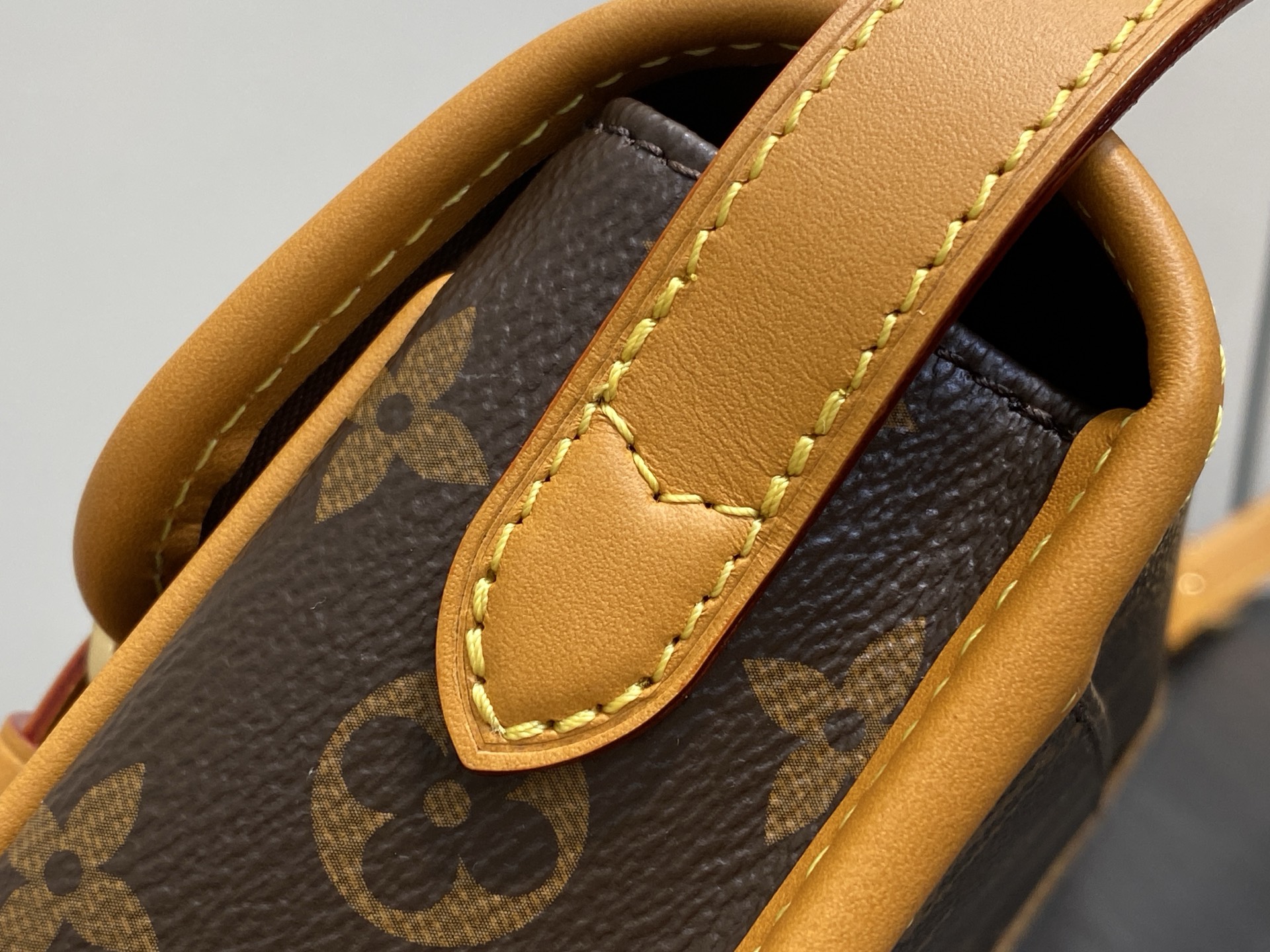 【顶级原单】M26805老花 迷你小邮差包 当季新款 SATCHEL 迷你手袋 本款 Satchel 迷