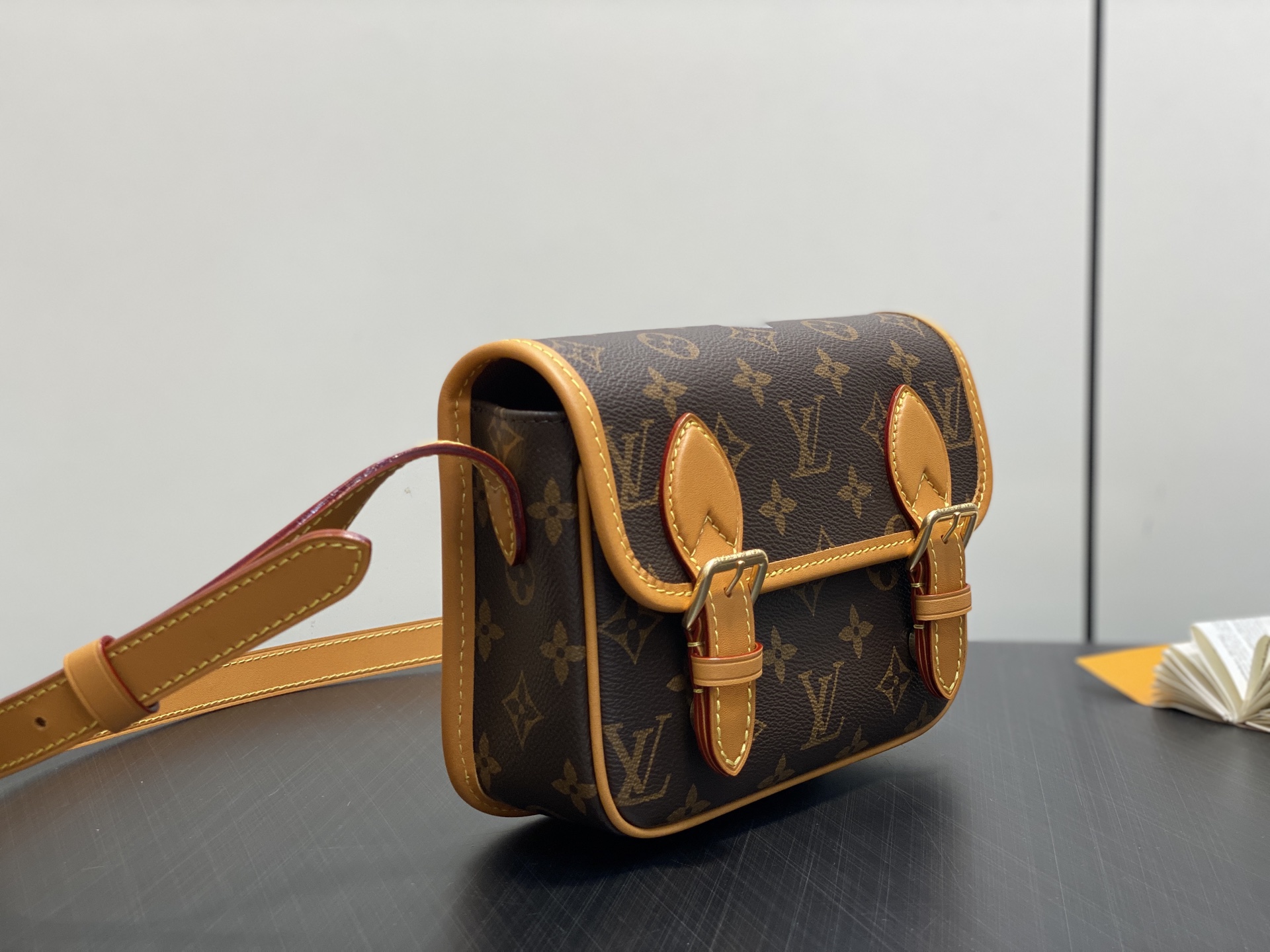 【顶级原单】M26805老花 迷你小邮差包 当季新款 SATCHEL 迷你手袋 本款 Satchel 迷