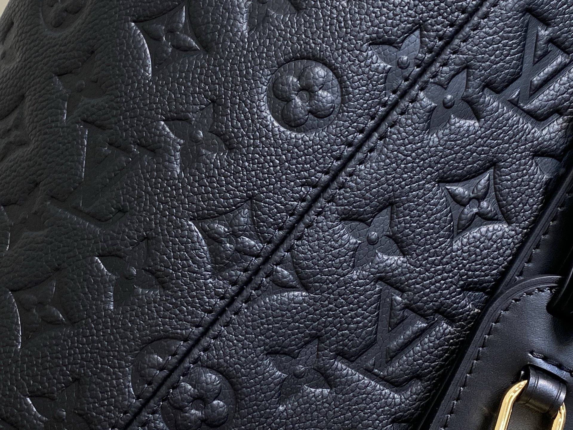 【顶级原单】M25860黑色 全皮压花购物袋 All Ln One 中号手袋 M25888枣红色 本款 