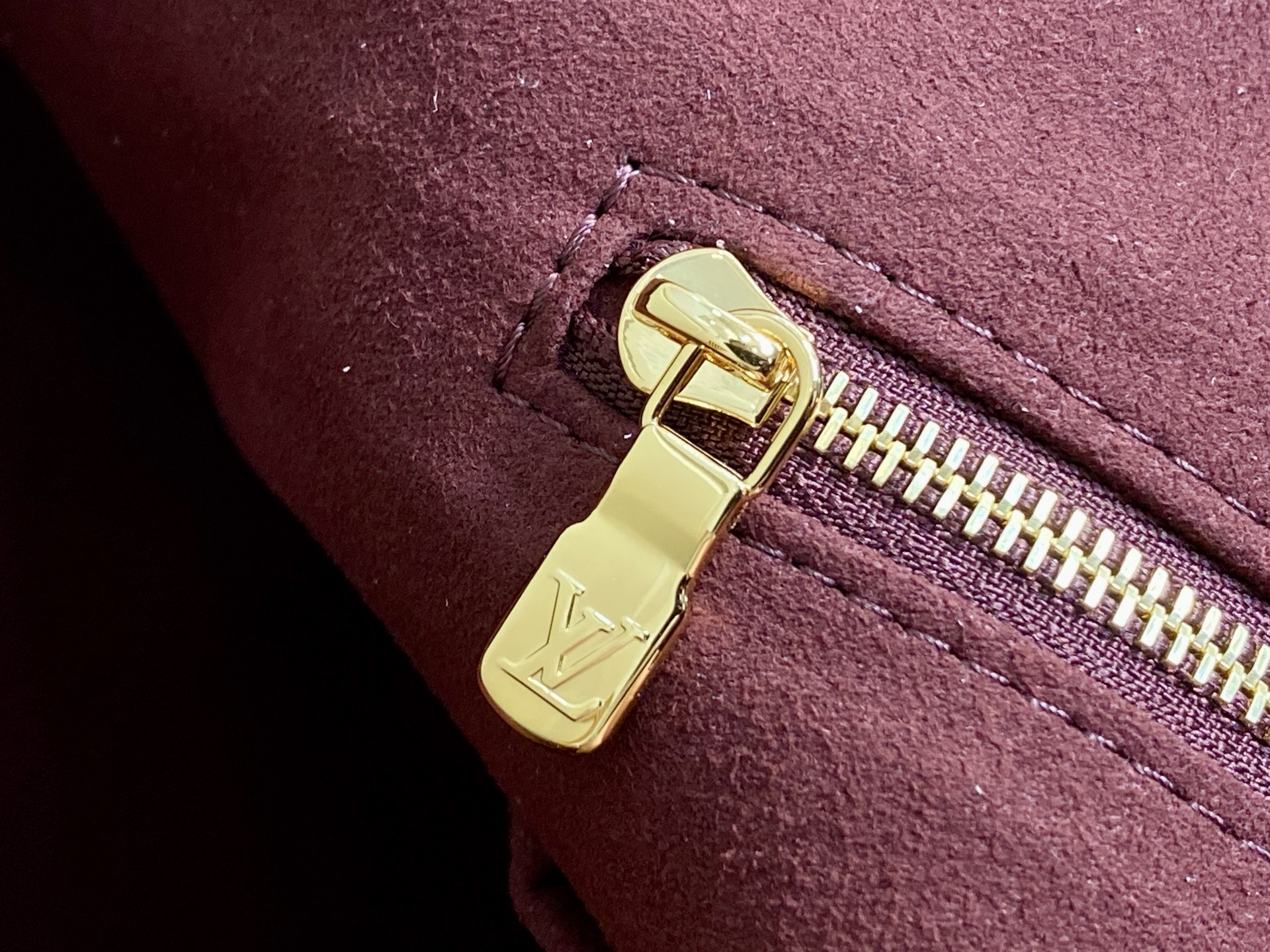 【顶级原单】M25860枣红色 全皮压花购物袋 All Ln One 中号手袋 M25888枣红色 M2