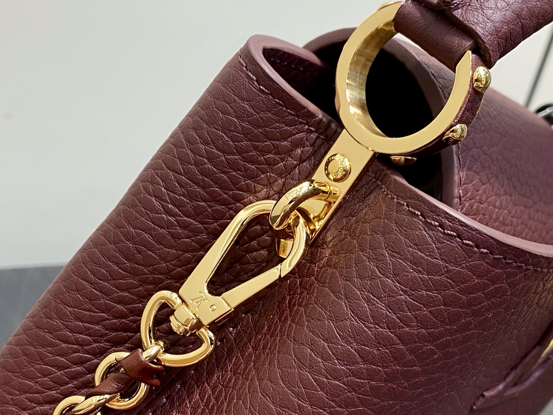 【顶级原单】M25893酒红色 全皮cap那英款系列 Capucines 迷你手袋 m25893 酒红色