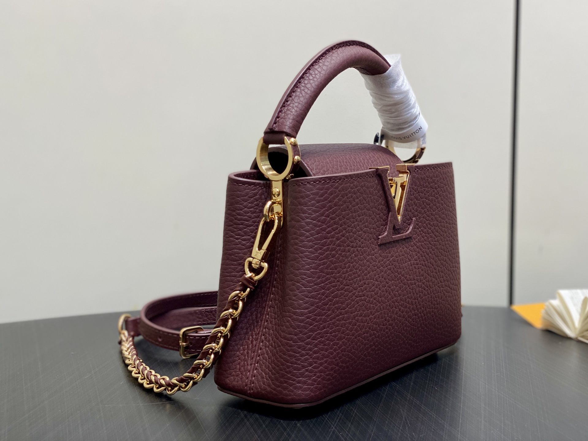 【顶级原单】M25893酒红色 全皮cap那英款系列 Capucines 迷你手袋 m25893 酒红色