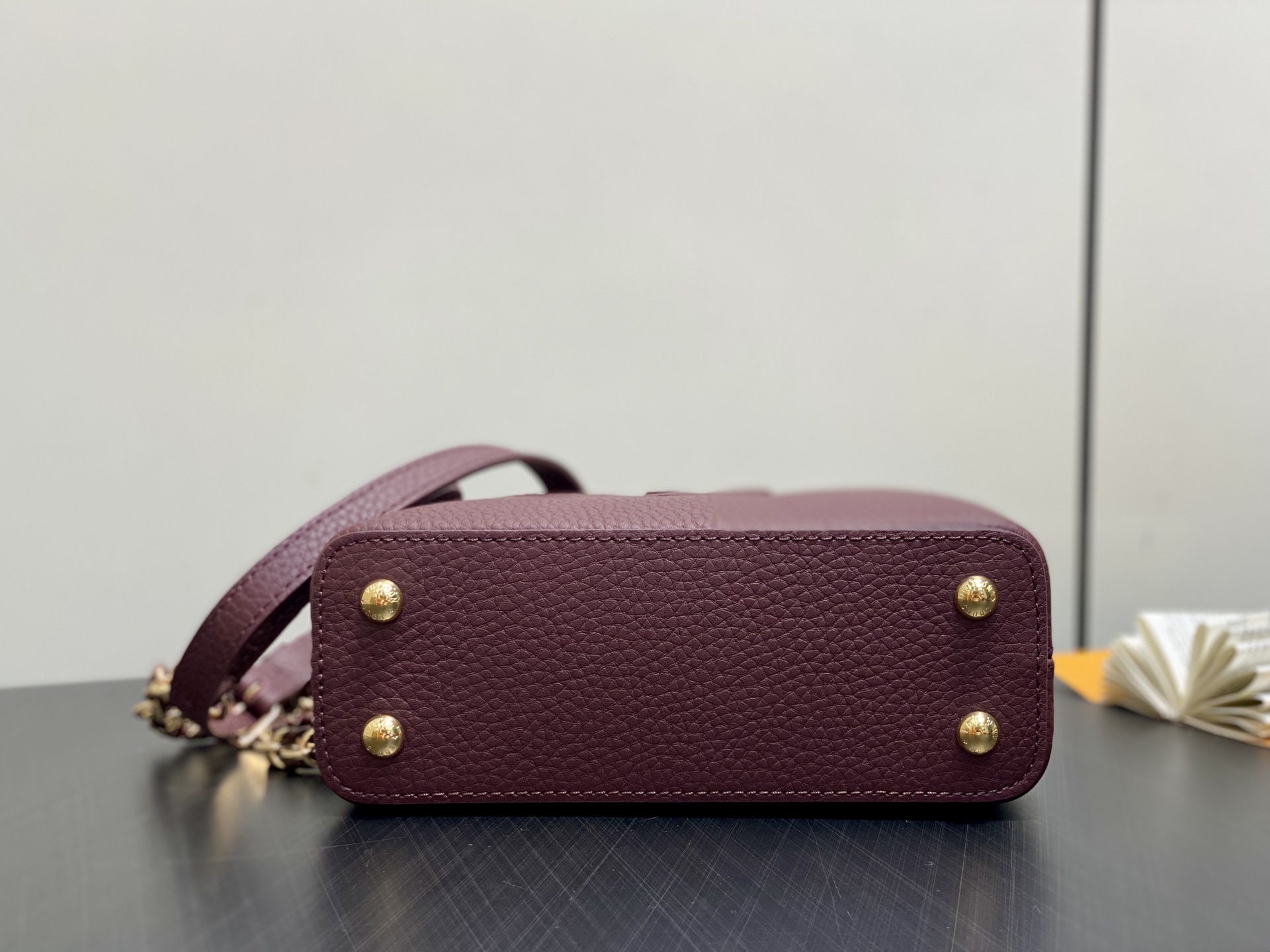 【顶级原单】M25893酒红色 全皮cap那英款系列 Capucines 迷你手袋 m25893 酒红色