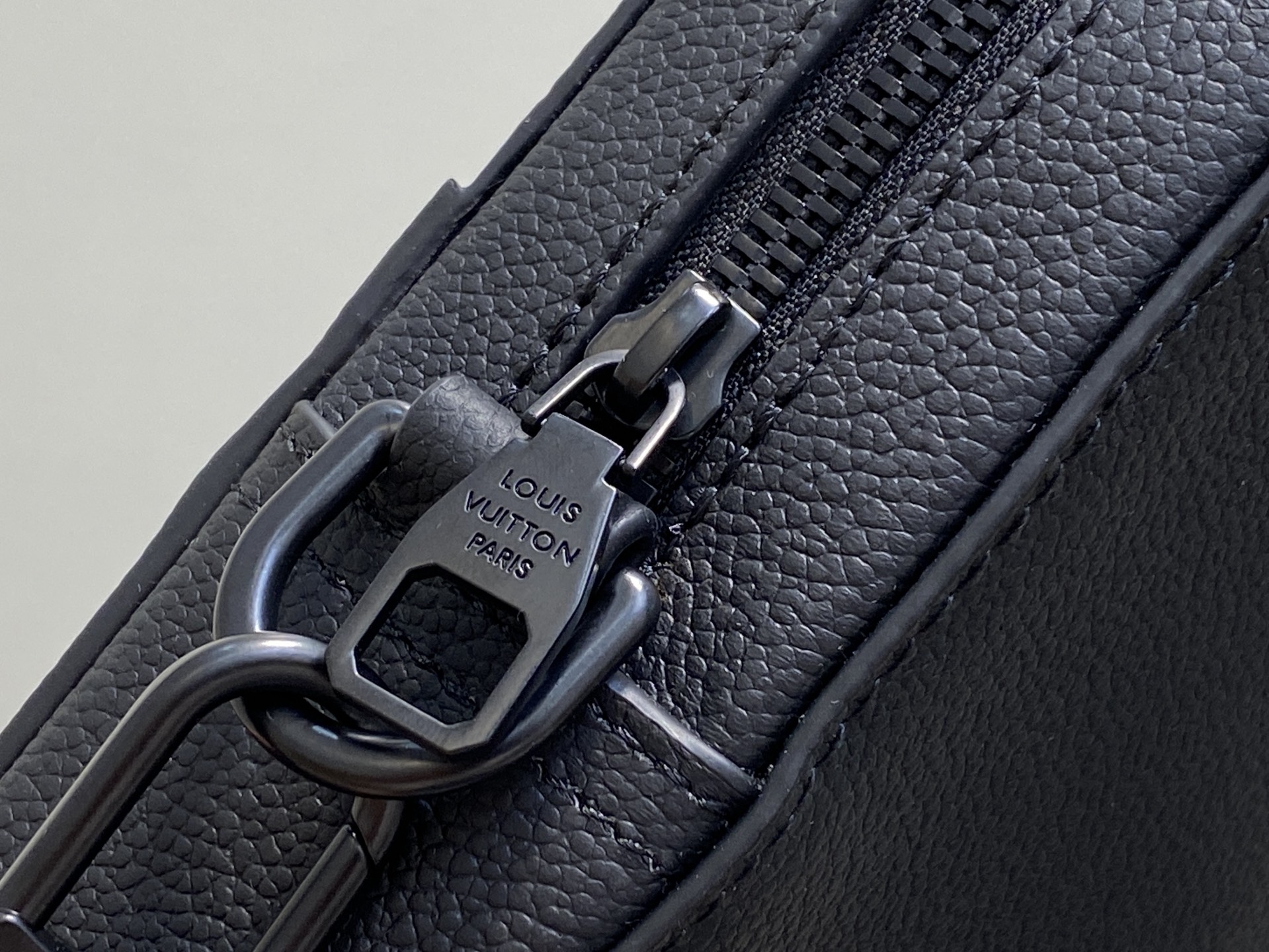 【顶级原单】M15258黑色 全皮商务公文包 GATE 公文包 Gate hx公文包选用蜡面牛皮革塑造轻