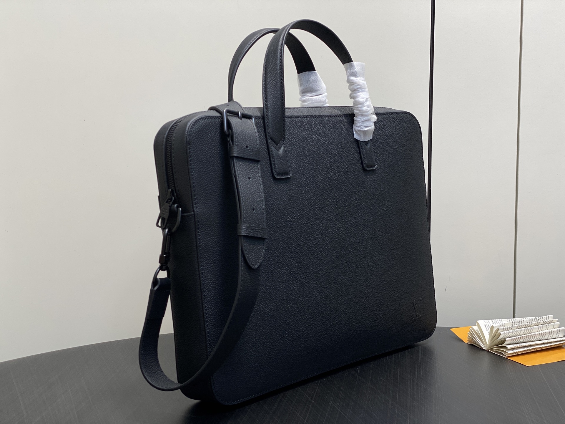 【顶级原单】M15258黑色 全皮商务公文包 GATE 公文包 Gate hx公文包选用蜡面牛皮革塑造轻