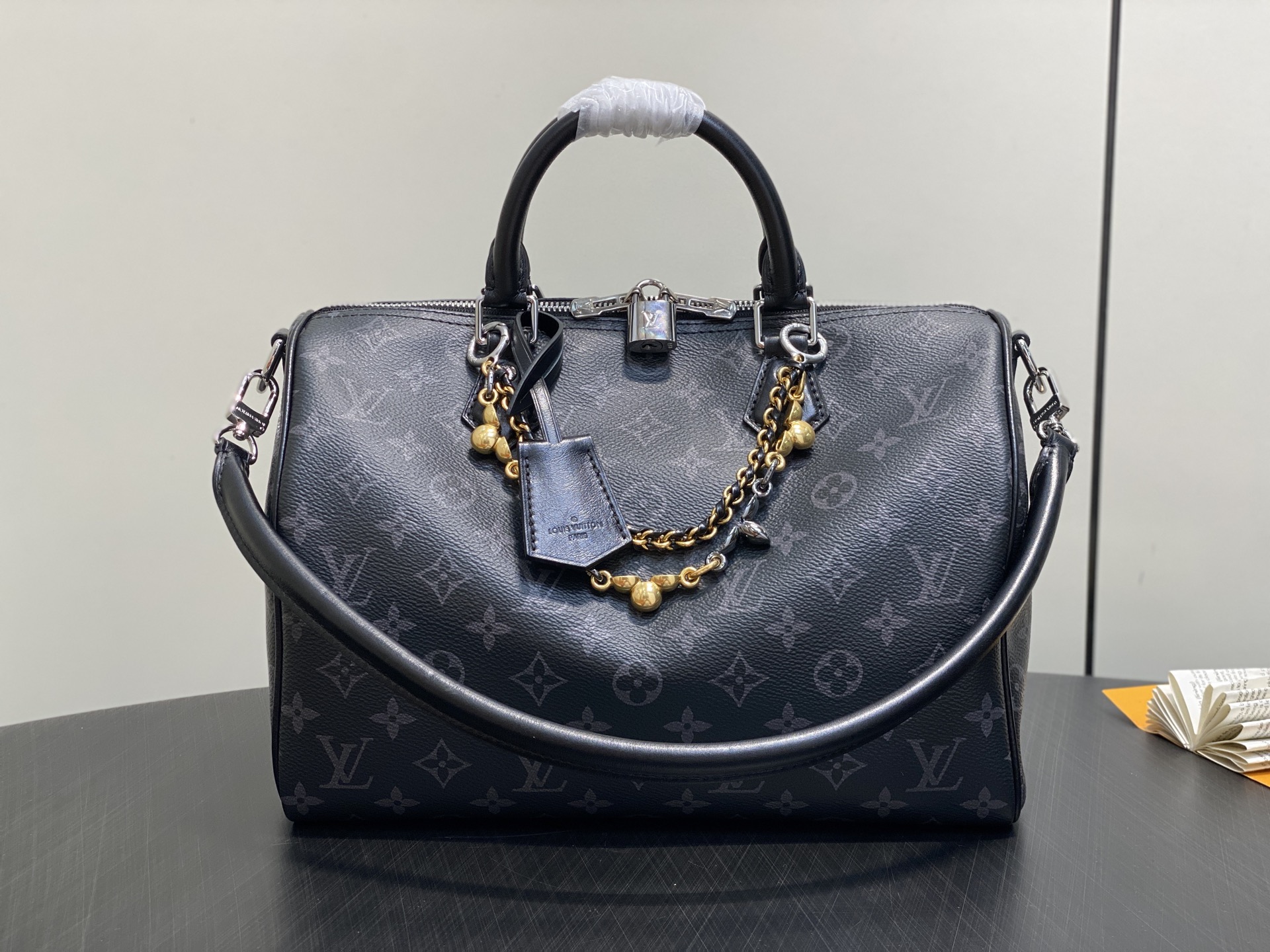 【顶级原单】M15102黑花 speedy枕头包 本款 Speedy Soft 30 手袋 出自 LV 