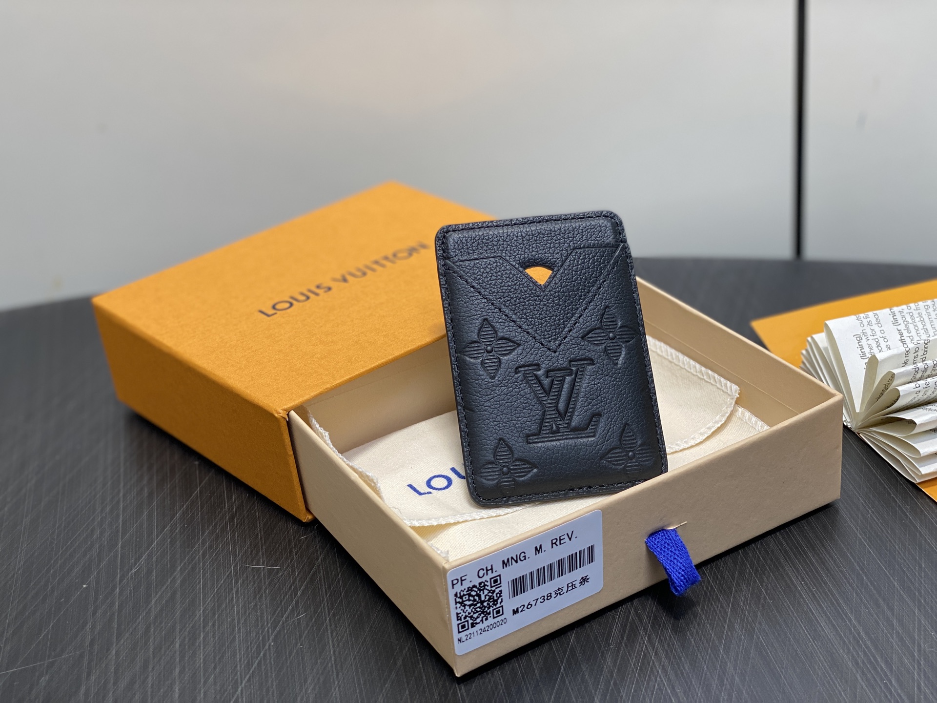 【顶级原单】M26738黑色 全皮磁吸卡夹 当季新款 MAGNET 卡夹 本款 Magnet 卡夹为 M