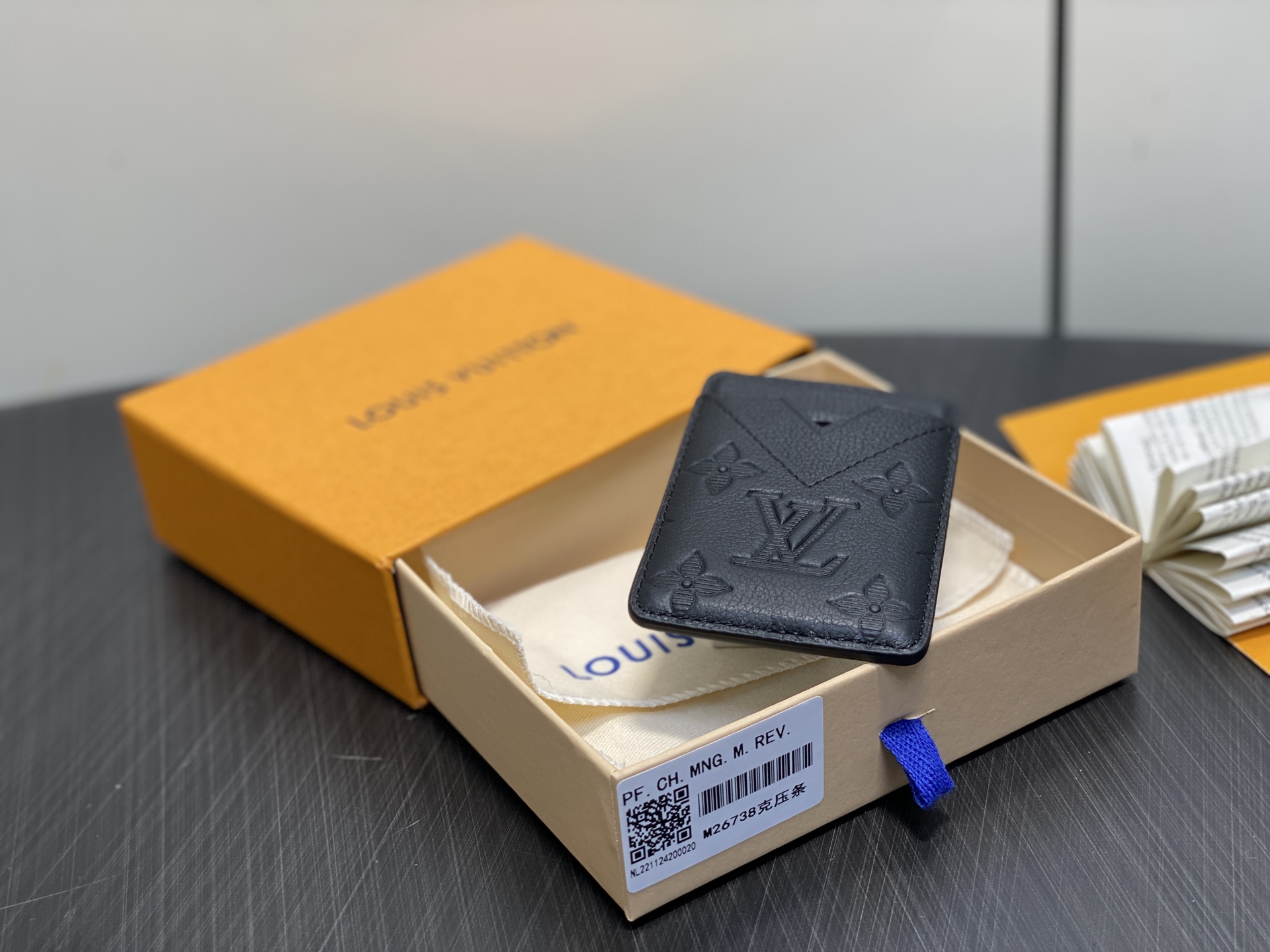 【顶级原单】M26738黑色 全皮磁吸卡夹 当季新款 MAGNET 卡夹 本款 Magnet 卡夹为 M