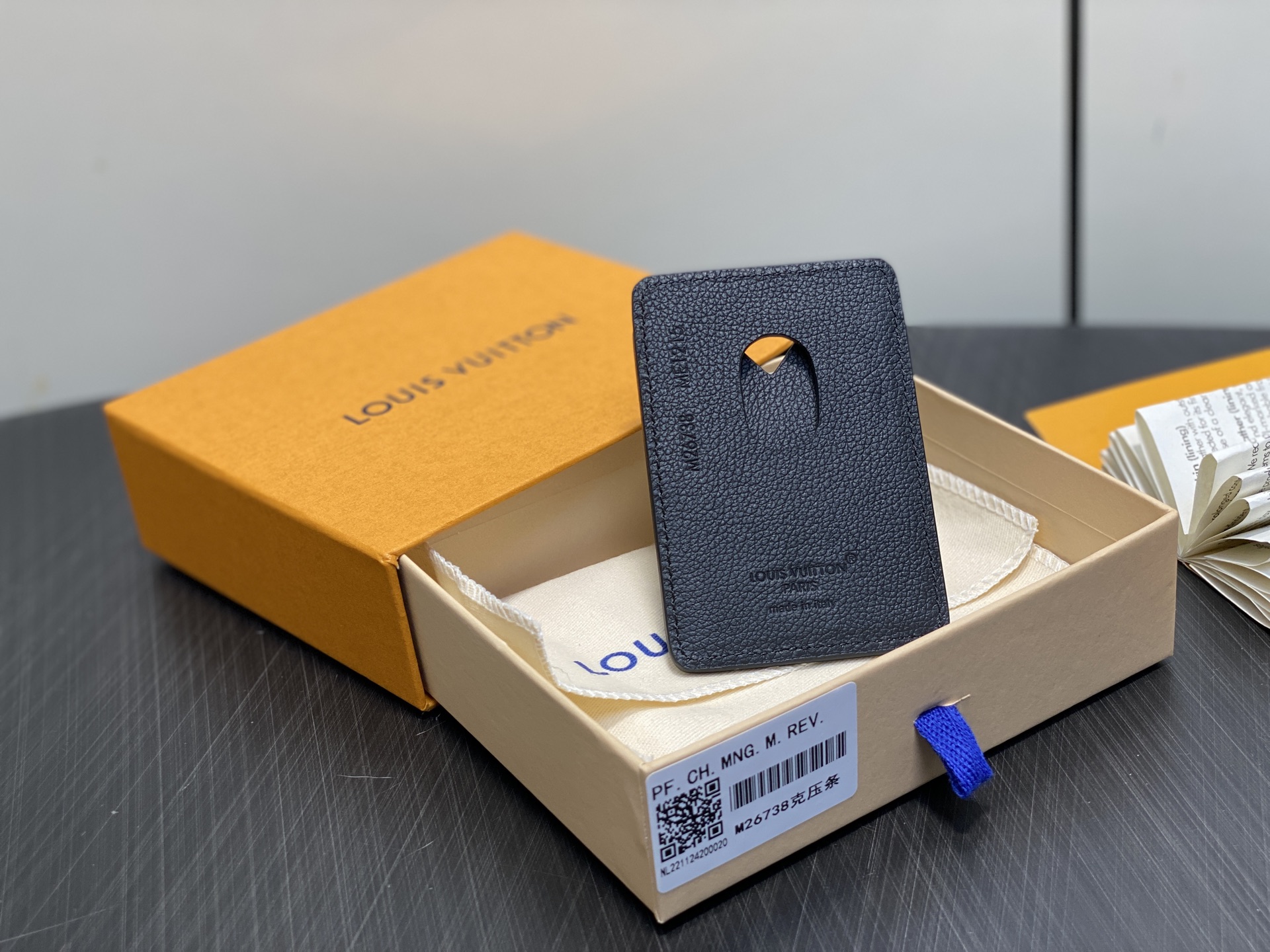 【顶级原单】M26738黑色 全皮磁吸卡夹 当季新款 MAGNET 卡夹 本款 Magnet 卡夹为 M