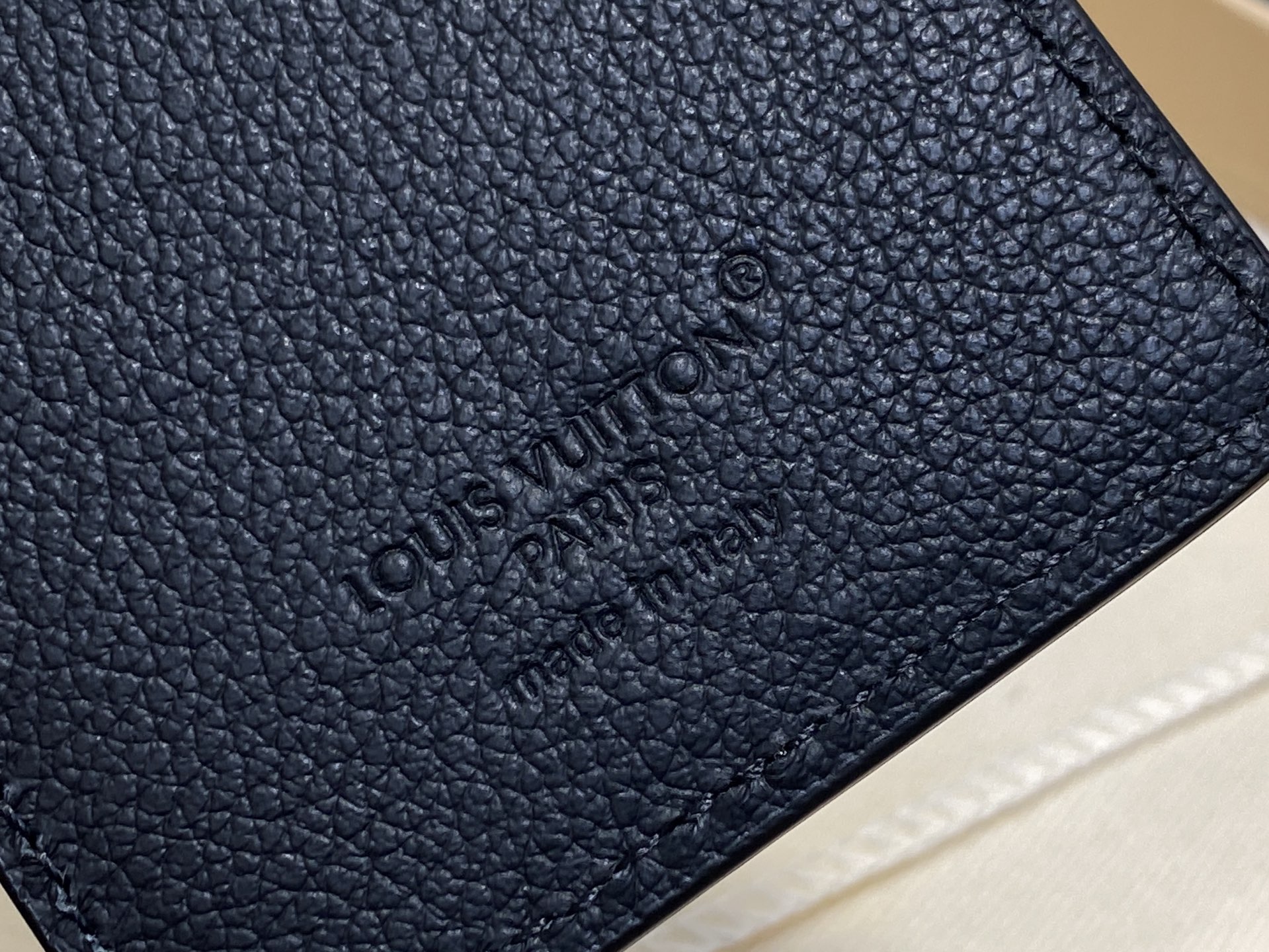 【顶级原单】M26738黑色 全皮磁吸卡夹 当季新款 MAGNET 卡夹 本款 Magnet 卡夹为 M