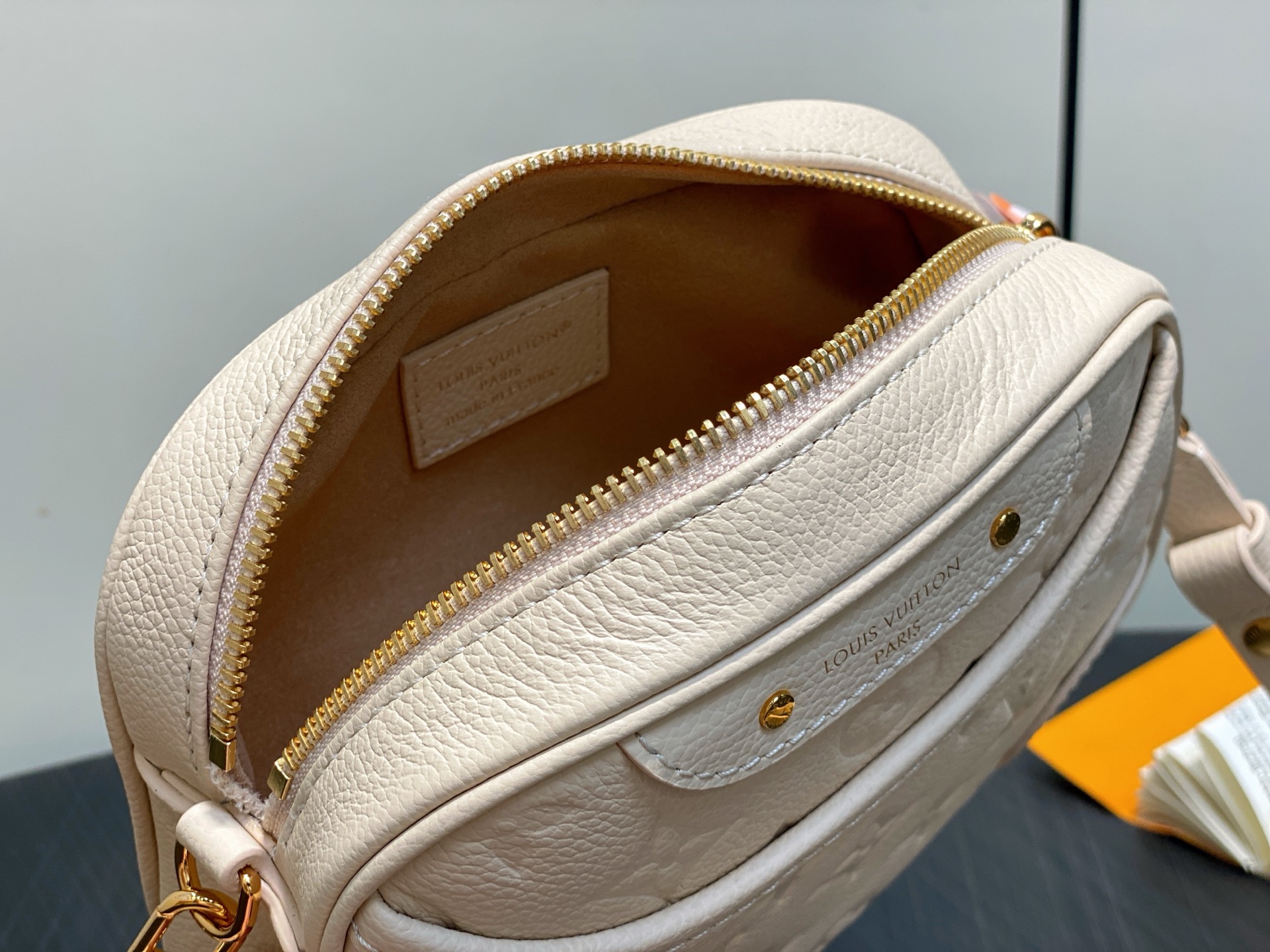 【顶级原单】M26509白色 全皮相机包 TINY CAMERA BAG 手袋 m25518 黑色 m2