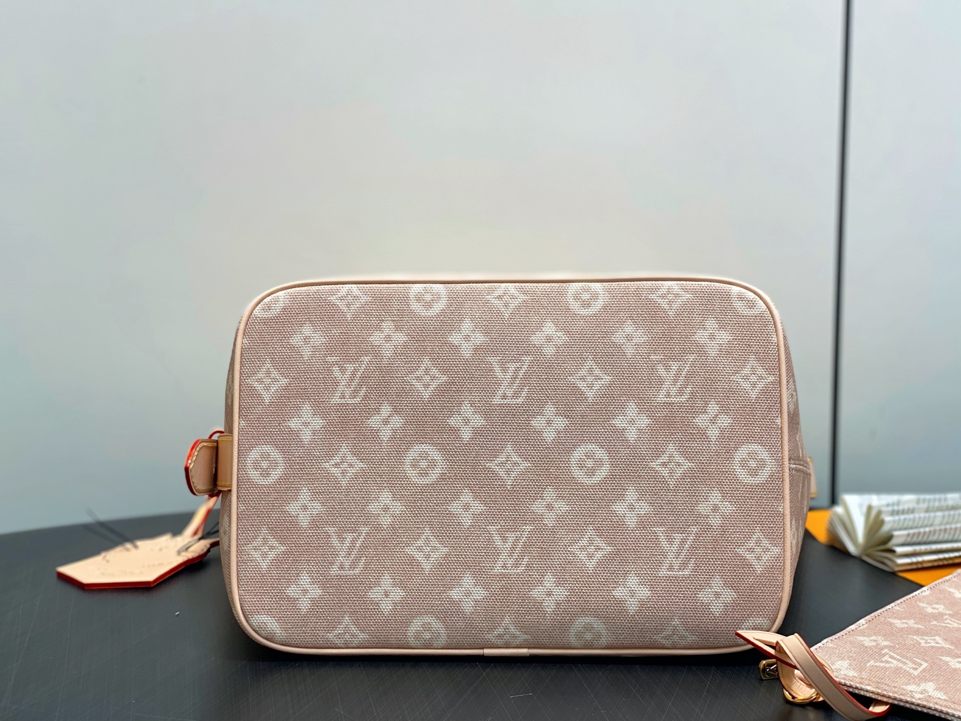 【顶级原单】M25727猫咪 大号水桶包 当季新款 ALL IN 大号手袋 本款 All In 大号手袋