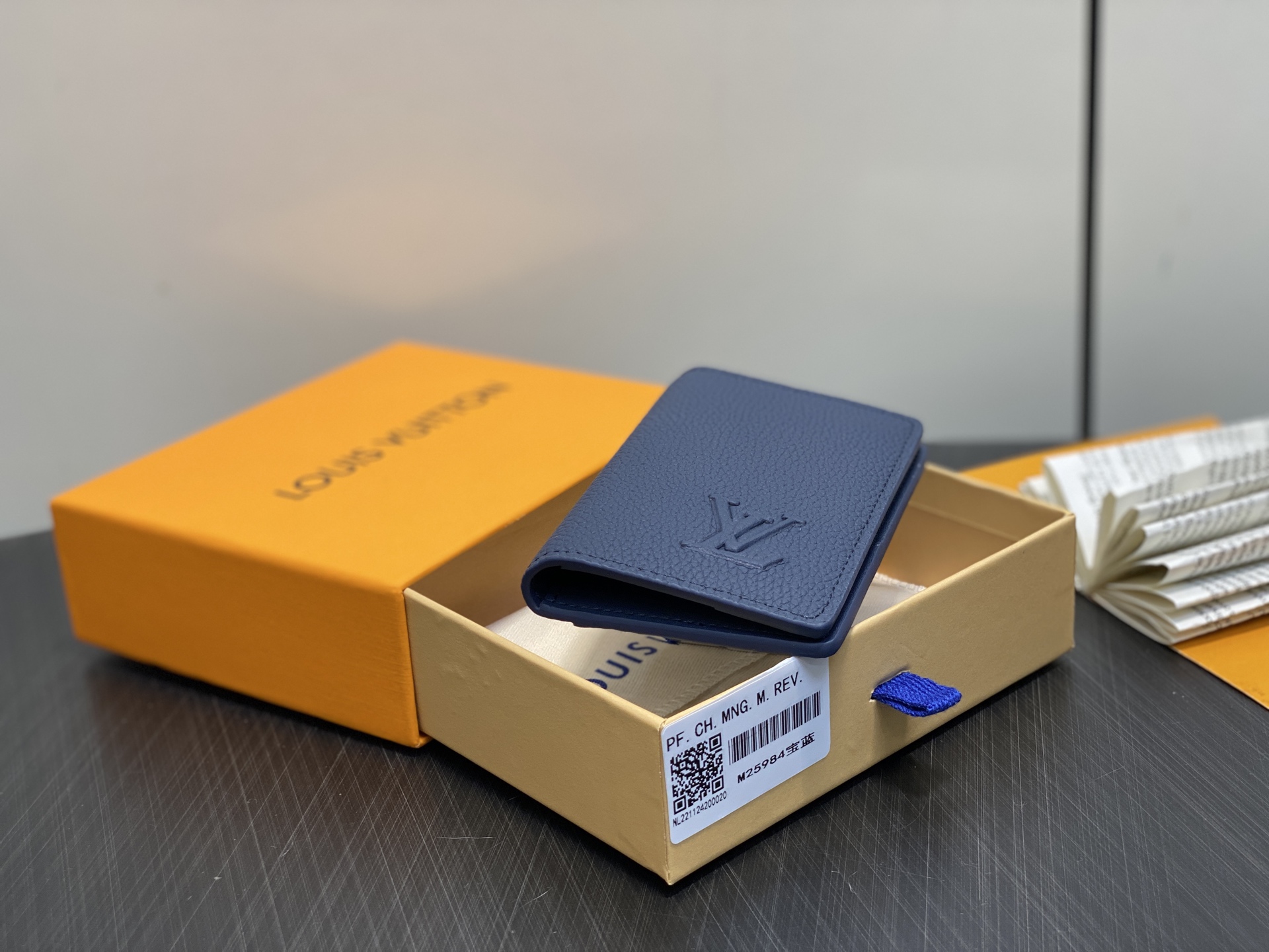 【顶级原单】M25984宝蓝 荔枝纹全皮卡包 Pocket organizer 口袋钱夹 LV Aero