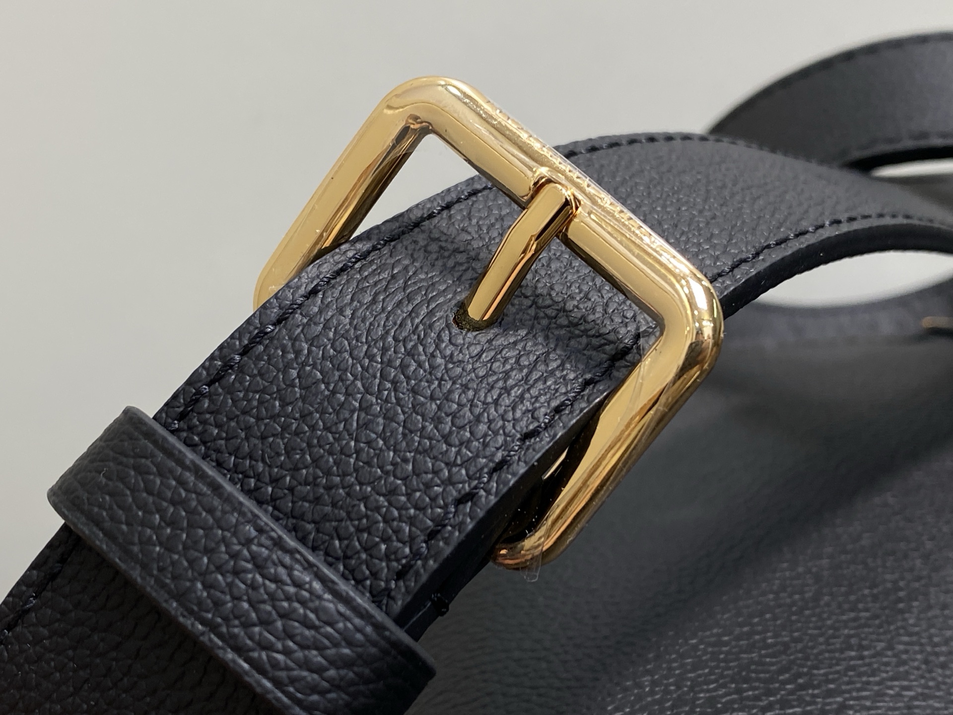 【顶级原单】M14370黑色 全皮cap那英款 Capucines Souple 中号手袋 M14371