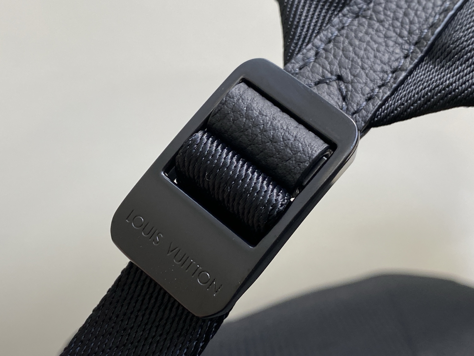 【顶级原单】M15259黑色 全皮商务双肩包 DISCOVERY WORK 双肩包 Discovery 