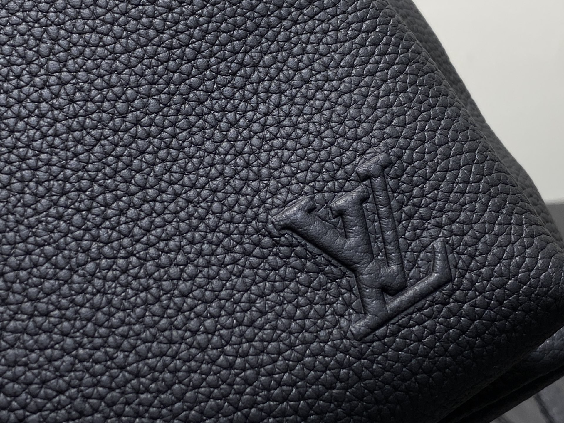 【顶级原单】M15259黑色 全皮商务双肩包 DISCOVERY WORK 双肩包 Discovery 