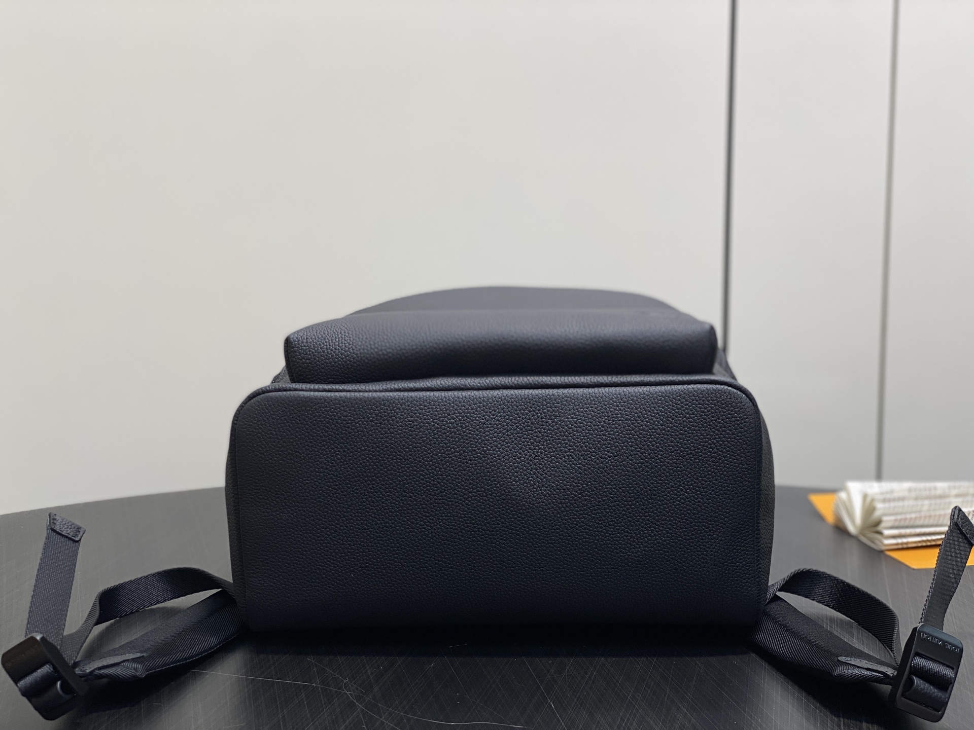 【顶级原单】M15259黑色 全皮商务双肩包 DISCOVERY WORK 双肩包 Discovery 