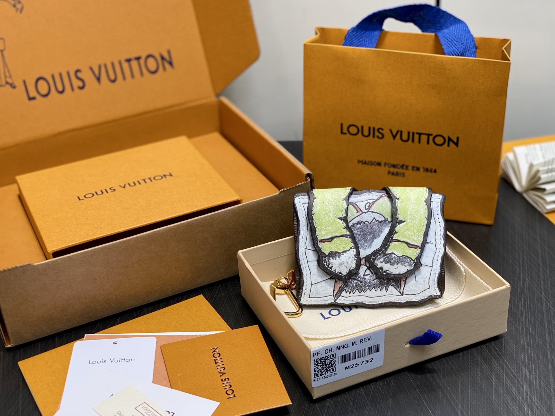 【顶级原单】M25732老花 猫咪两折钱包 Pawket 钱包 取材牛皮革和帆布，为经典Monogram