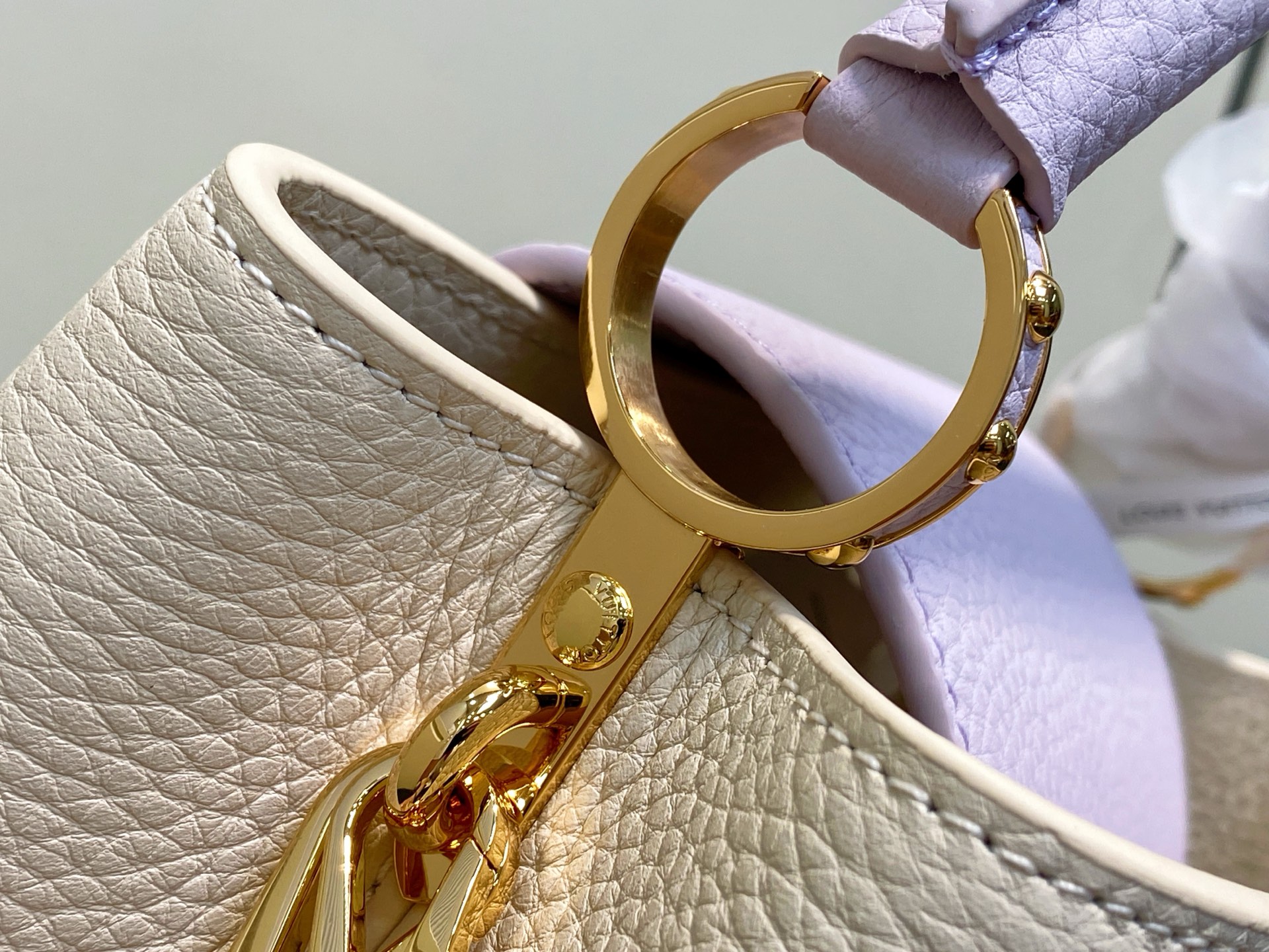 【顶级原单】M25862米白香芋紫 花朵链条全皮cap那英款 本款 Capucines BB手袋 为 T