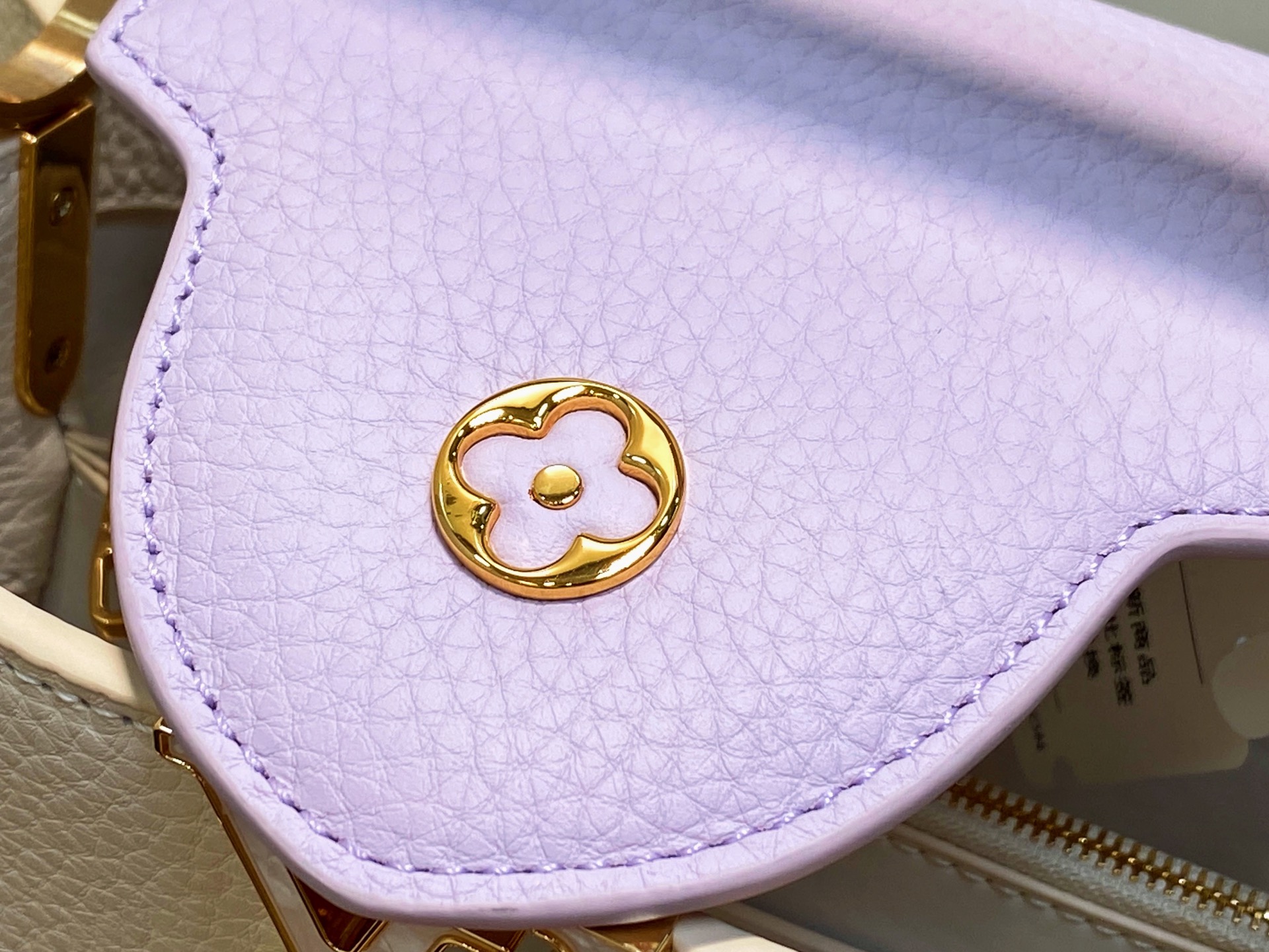 【顶级原单】M25862米白香芋紫 花朵链条全皮cap那英款 本款 Capucines BB手袋 为 T