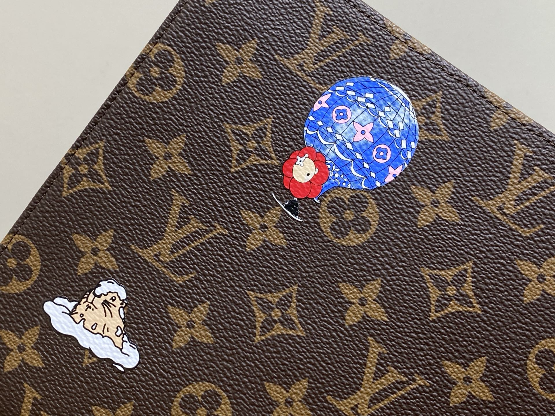 【顶级原单】M15357丝印 圣诞款三件套 当季新款 TRIO 盥洗袋 本款盥洗袋取材 Monogram