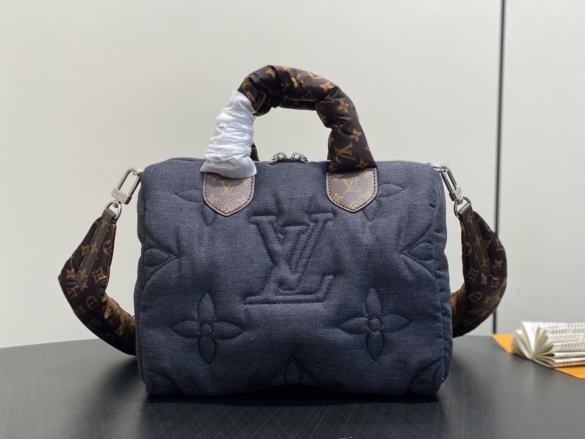 【顶级原单】M26956牛仔 羽绒speedy枕头包 Speedy Bandouliere 25 手袋 