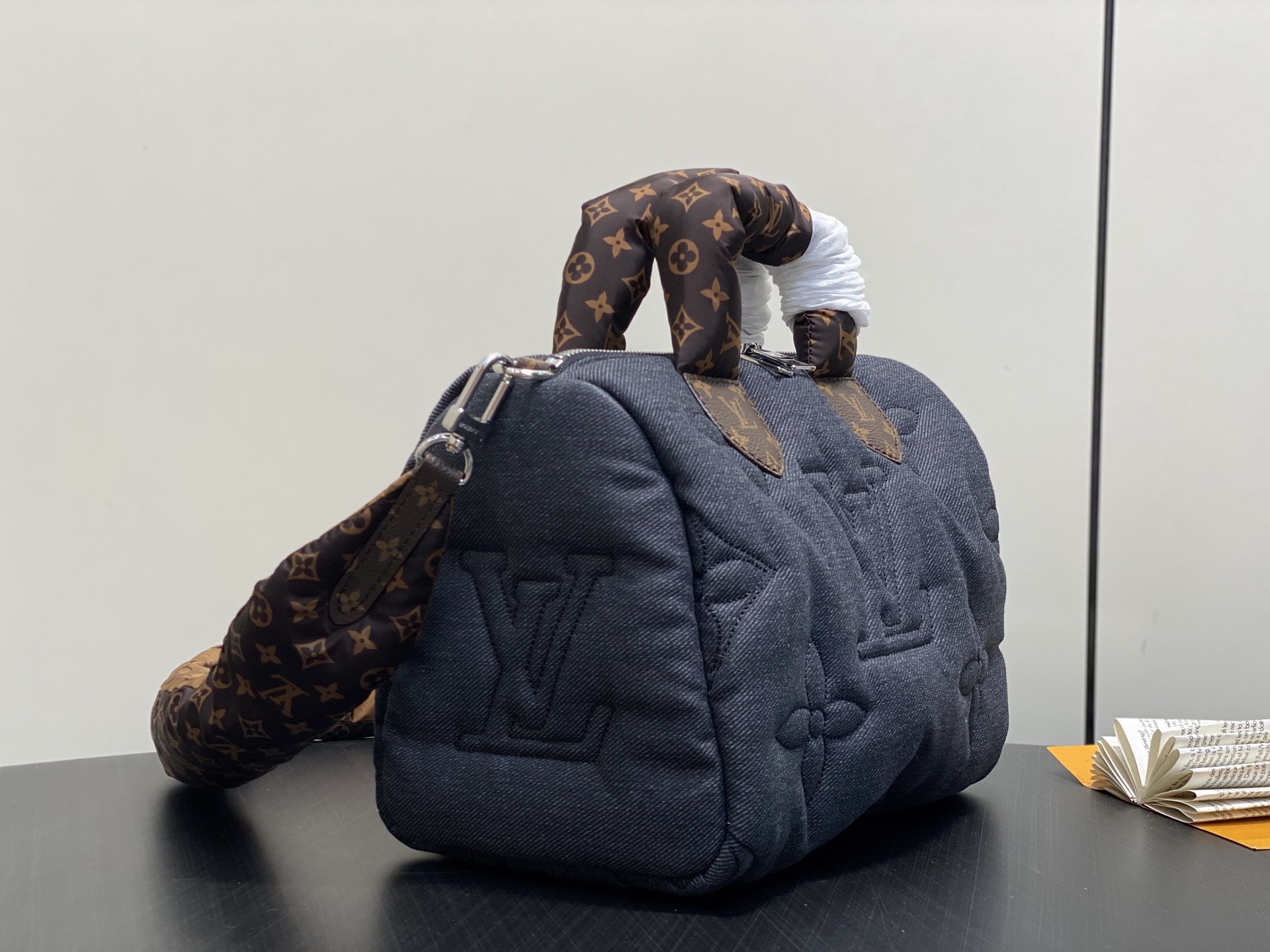 【顶级原单】M26956牛仔 羽绒speedy枕头包 Speedy Bandouliere 25 手袋 