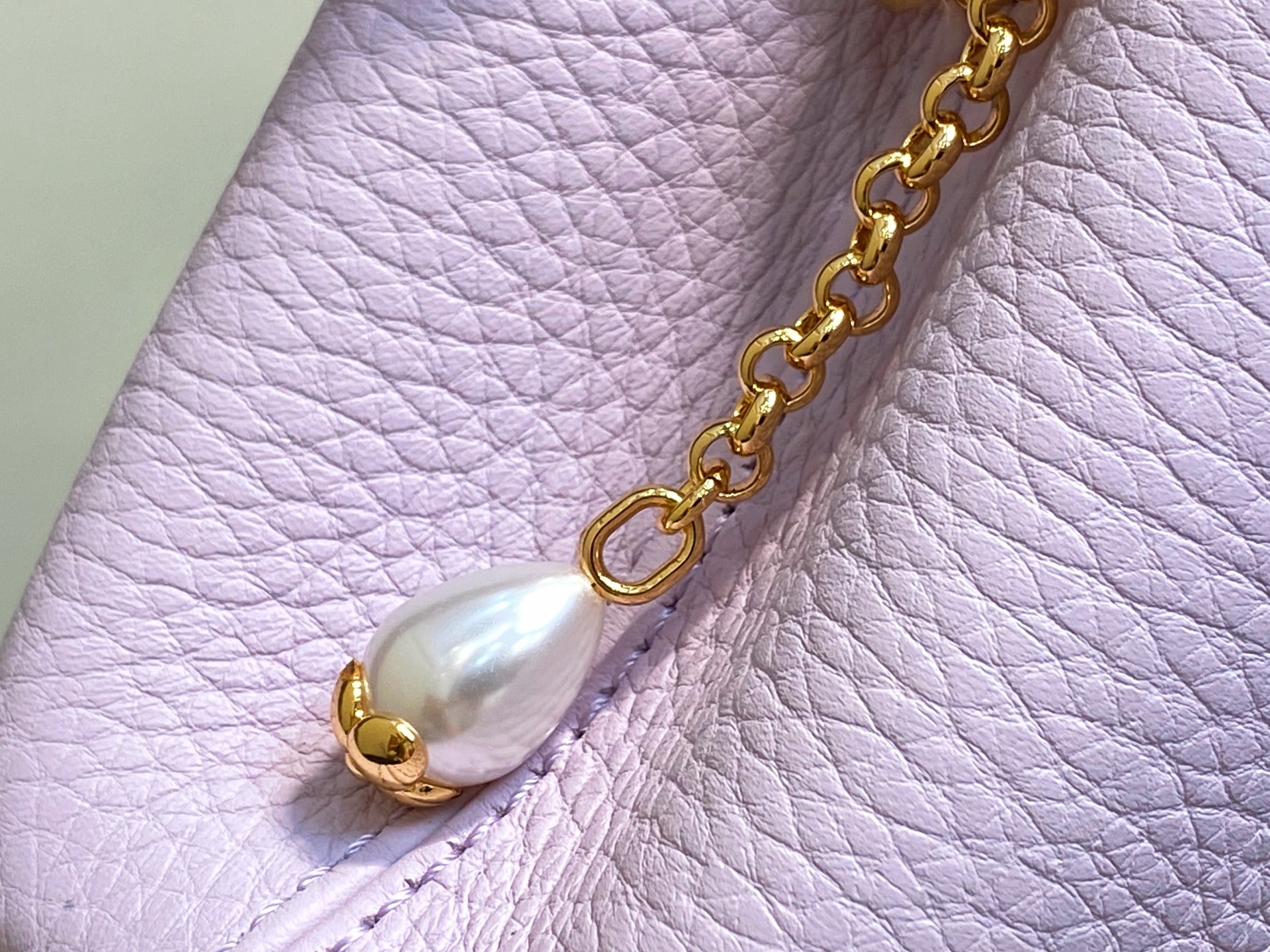 【顶级原单】M25862香芋紫 全皮链条cap那英款 Capucines 迷你手袋 本款 Capucin