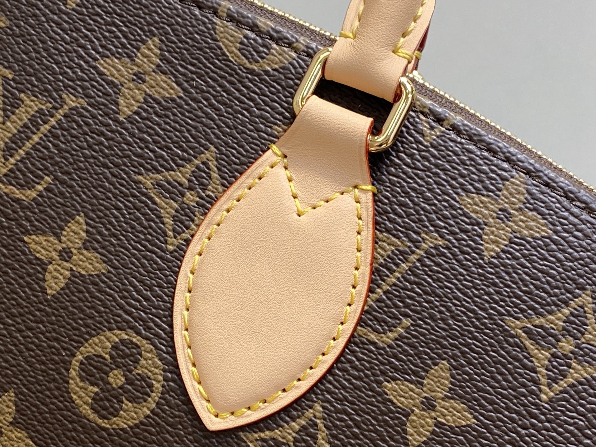 【顶级原单】M26494老花 饺子包手提包斜挎包Neo Lockit MM手提包 本款的灵感来自于奥黛丽