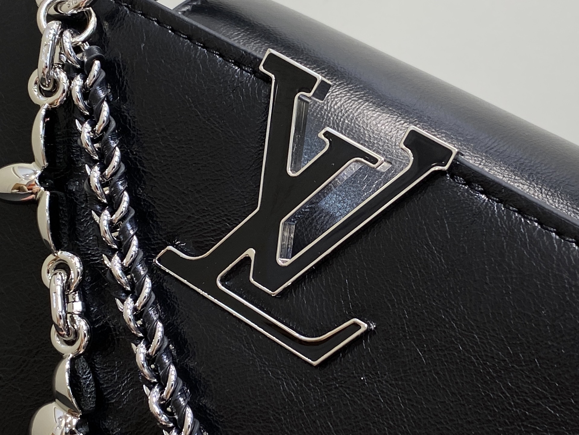 【顶级原单】M25473黑色油蜡皮 M25492 链条全皮cap那英款 Capucines East-W