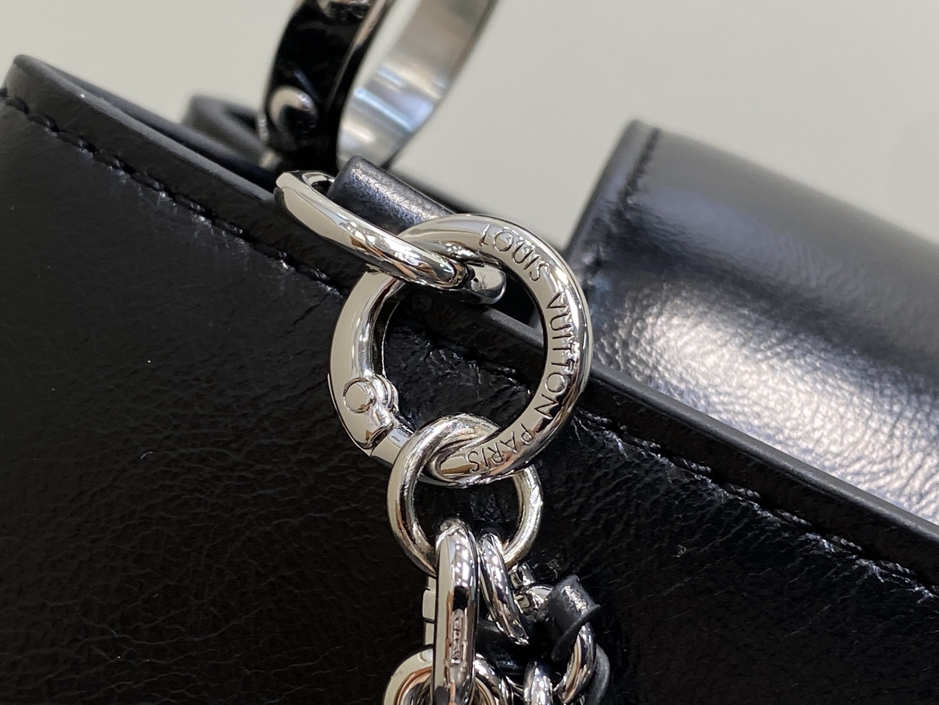 【顶级原单】M25473黑色油蜡皮 M25492 链条全皮cap那英款 Capucines East-W