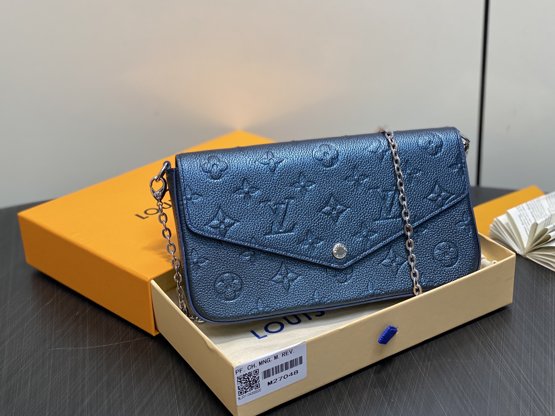 LV Style Beige Leather Clutch Lookbook Reference image 1